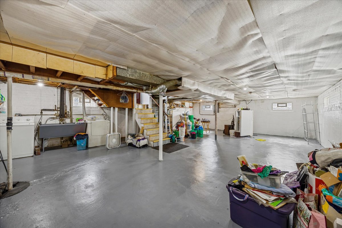 7241 W 62nd Street, Summit, IL 60501