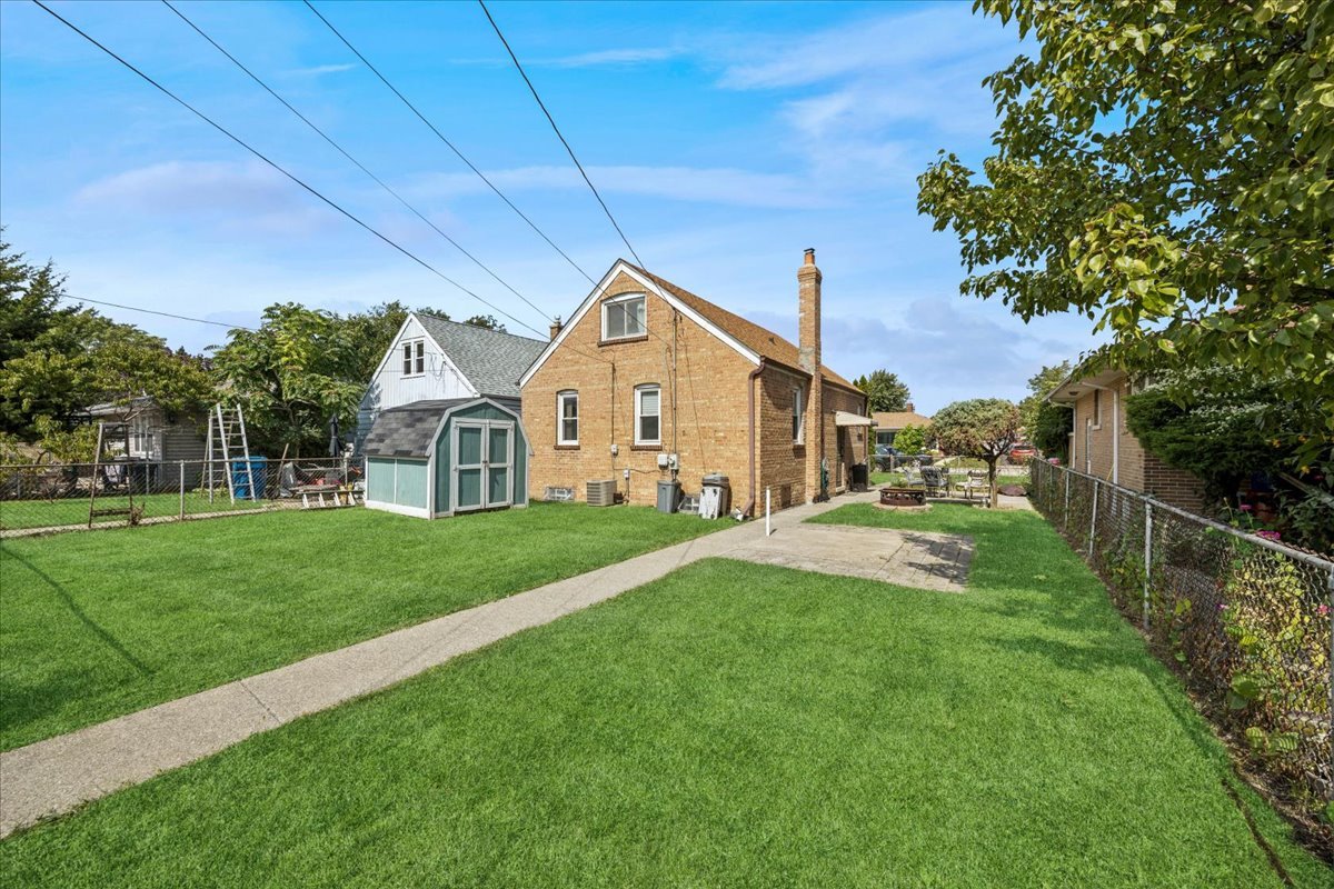 7241 W 62nd Street, Summit, IL 60501