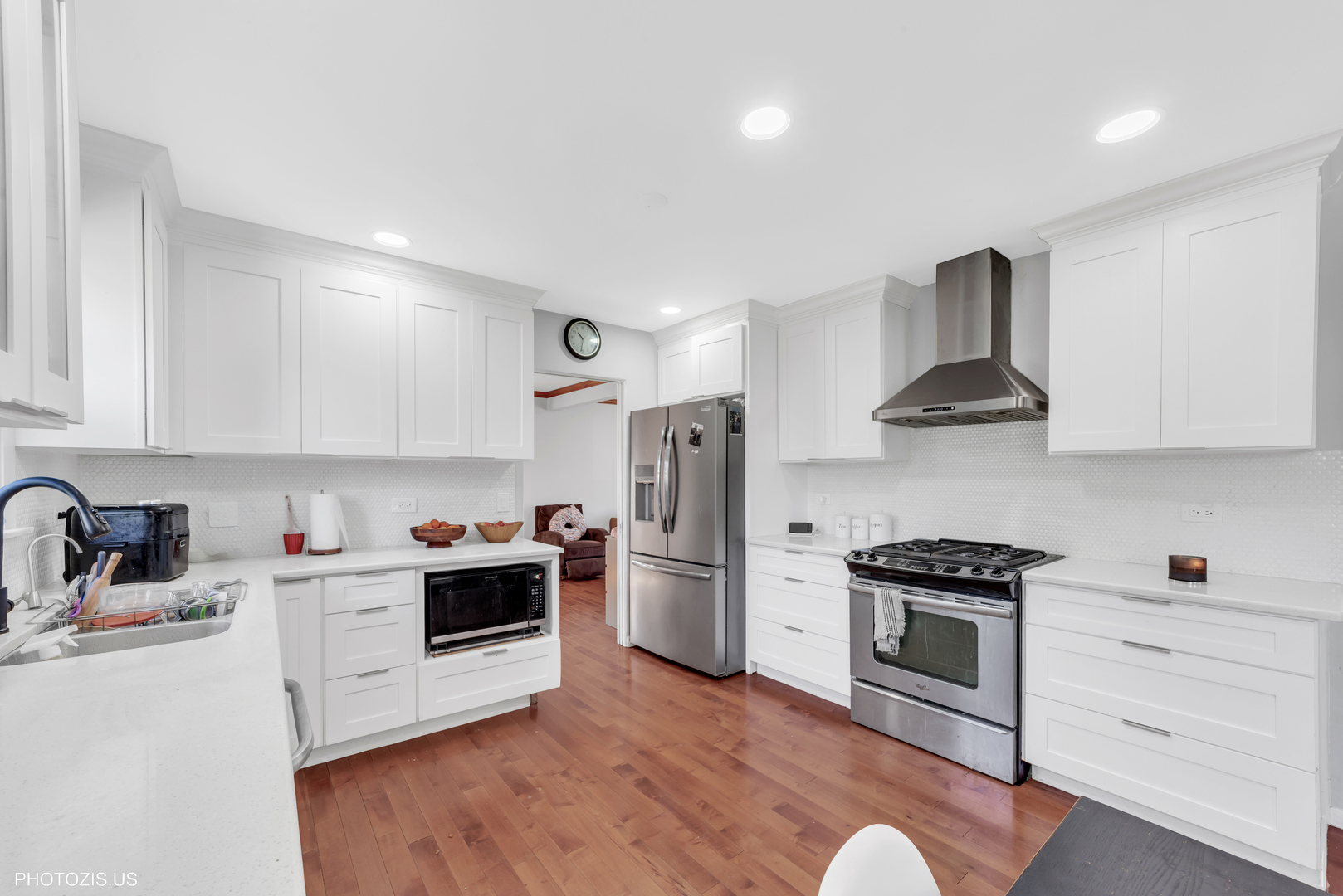 1510 W RUSSELL Court, Arlington Heights, IL 60005