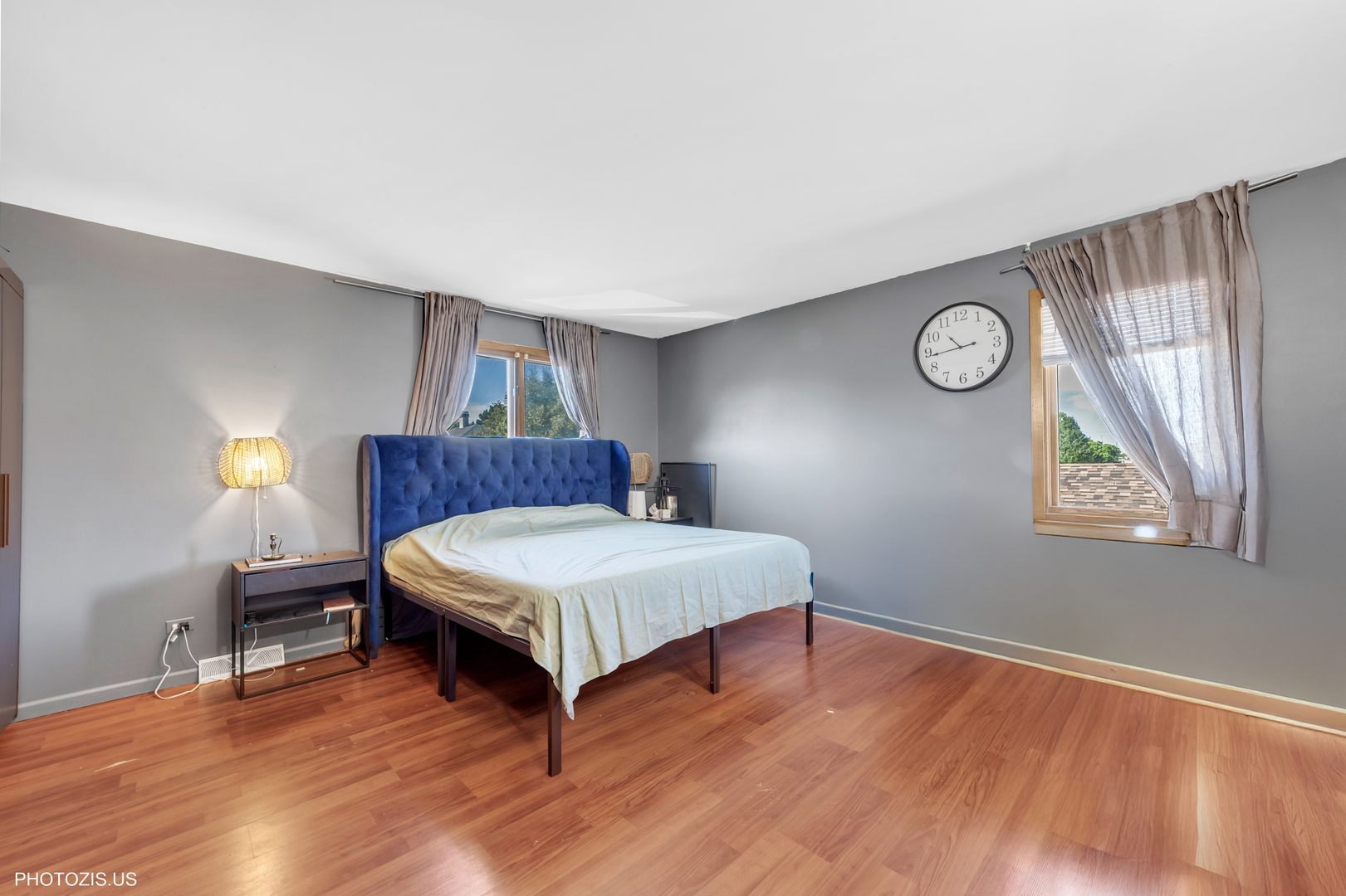 1510 W RUSSELL Court, Arlington Heights, IL 60005