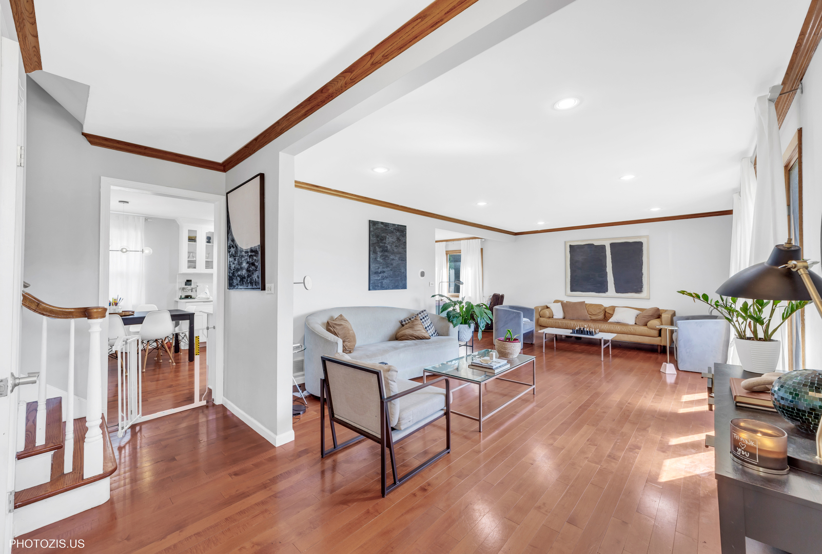 1510 W RUSSELL Court, Arlington Heights, IL 60005