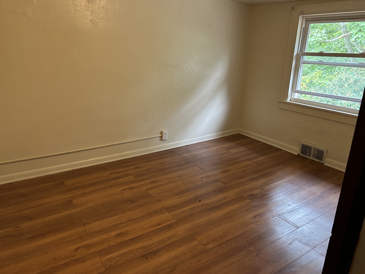 3220 Emmaus Avenue, Zion, IL 60099