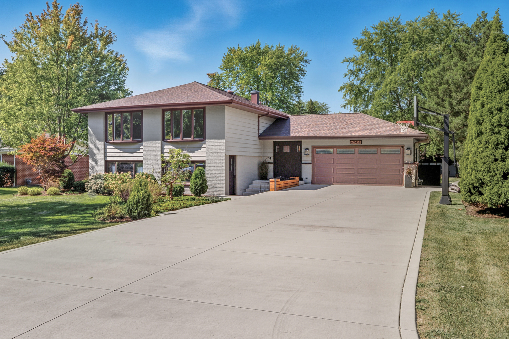 6N464 Neva Terrace, Itasca, IL 60143