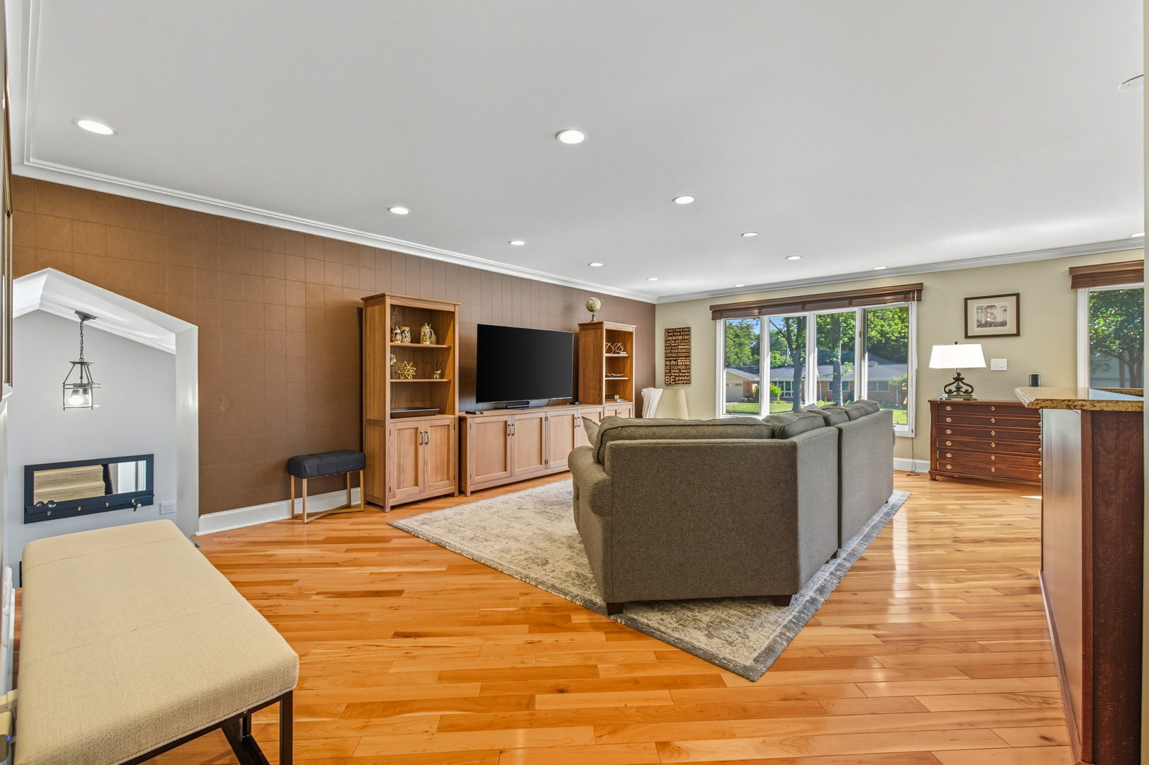 6N464 Neva Terrace, Itasca, IL 60143