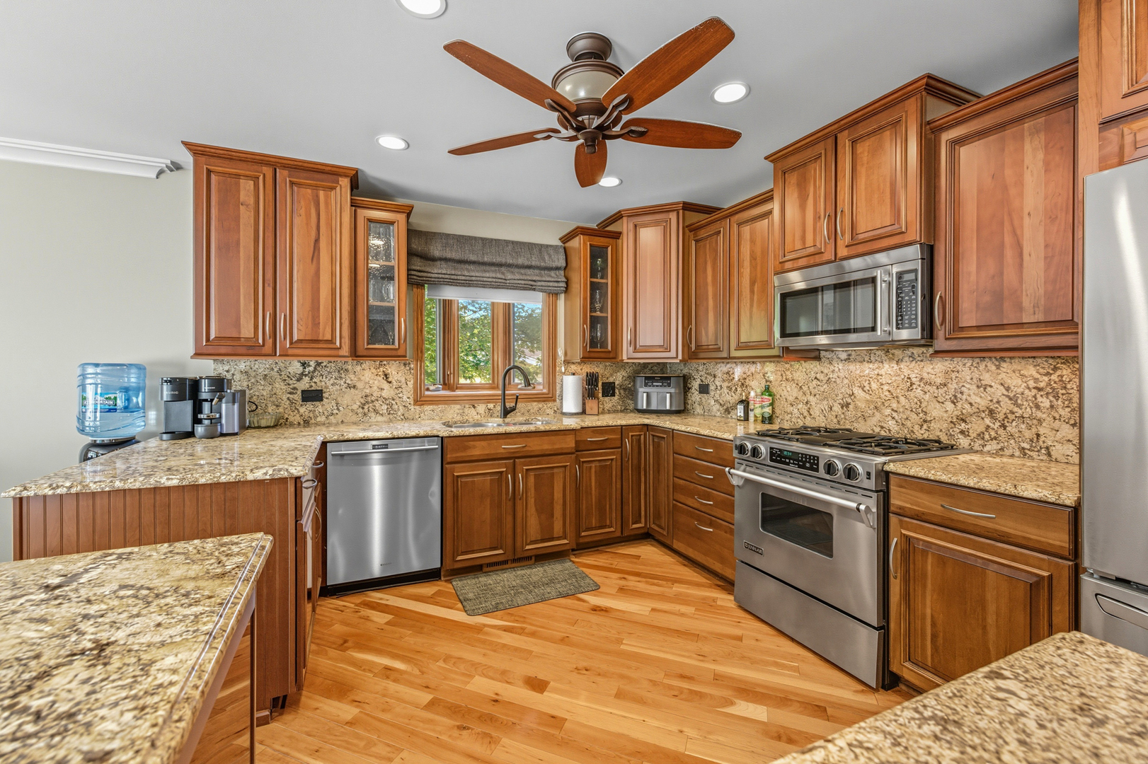 6N464 Neva Terrace, Itasca, IL 60143