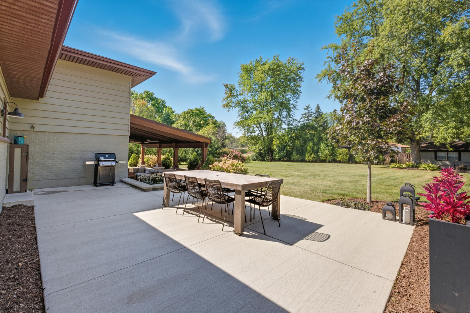 6N464 Neva Terrace, Itasca, IL 60143