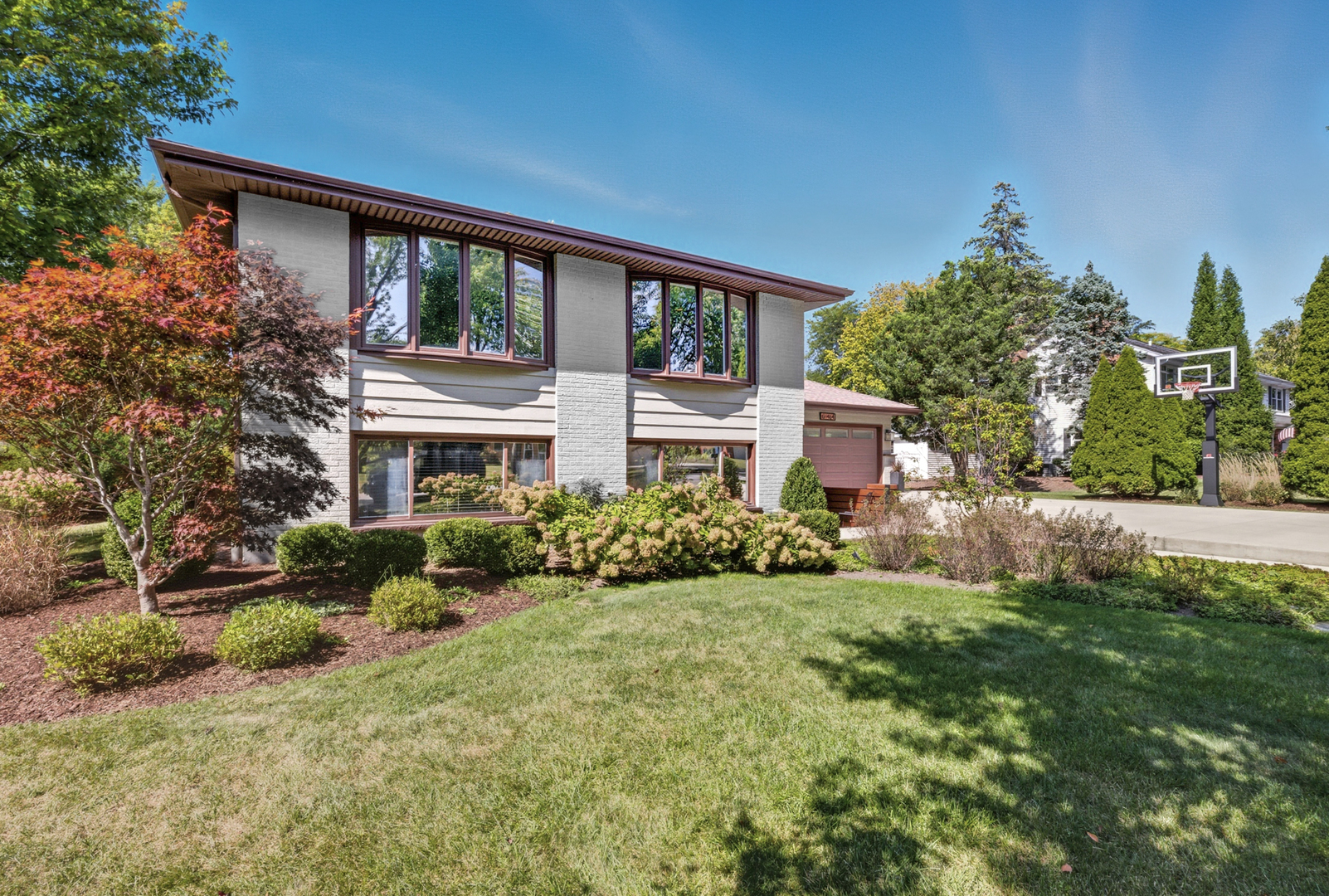 6N464 Neva Terrace, Itasca, IL 60143