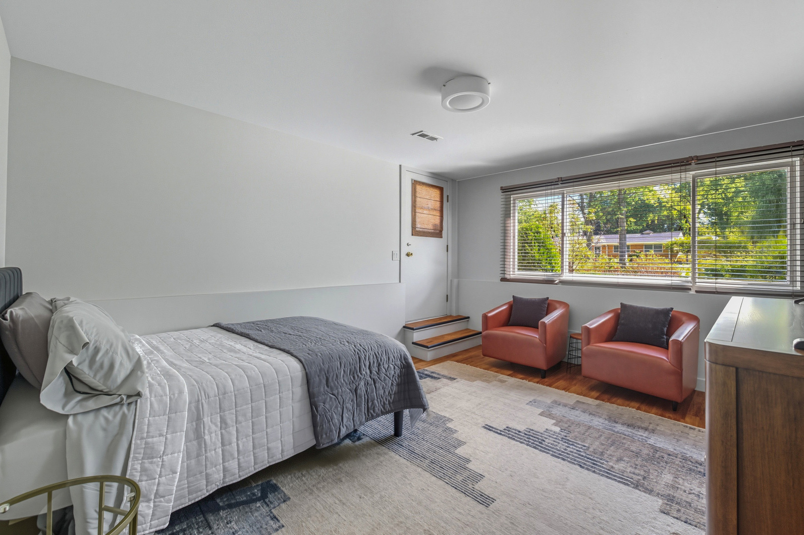 6N464 Neva Terrace, Itasca, IL 60143