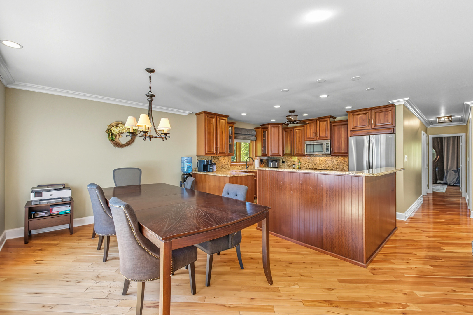 6N464 Neva Terrace, Itasca, IL 60143