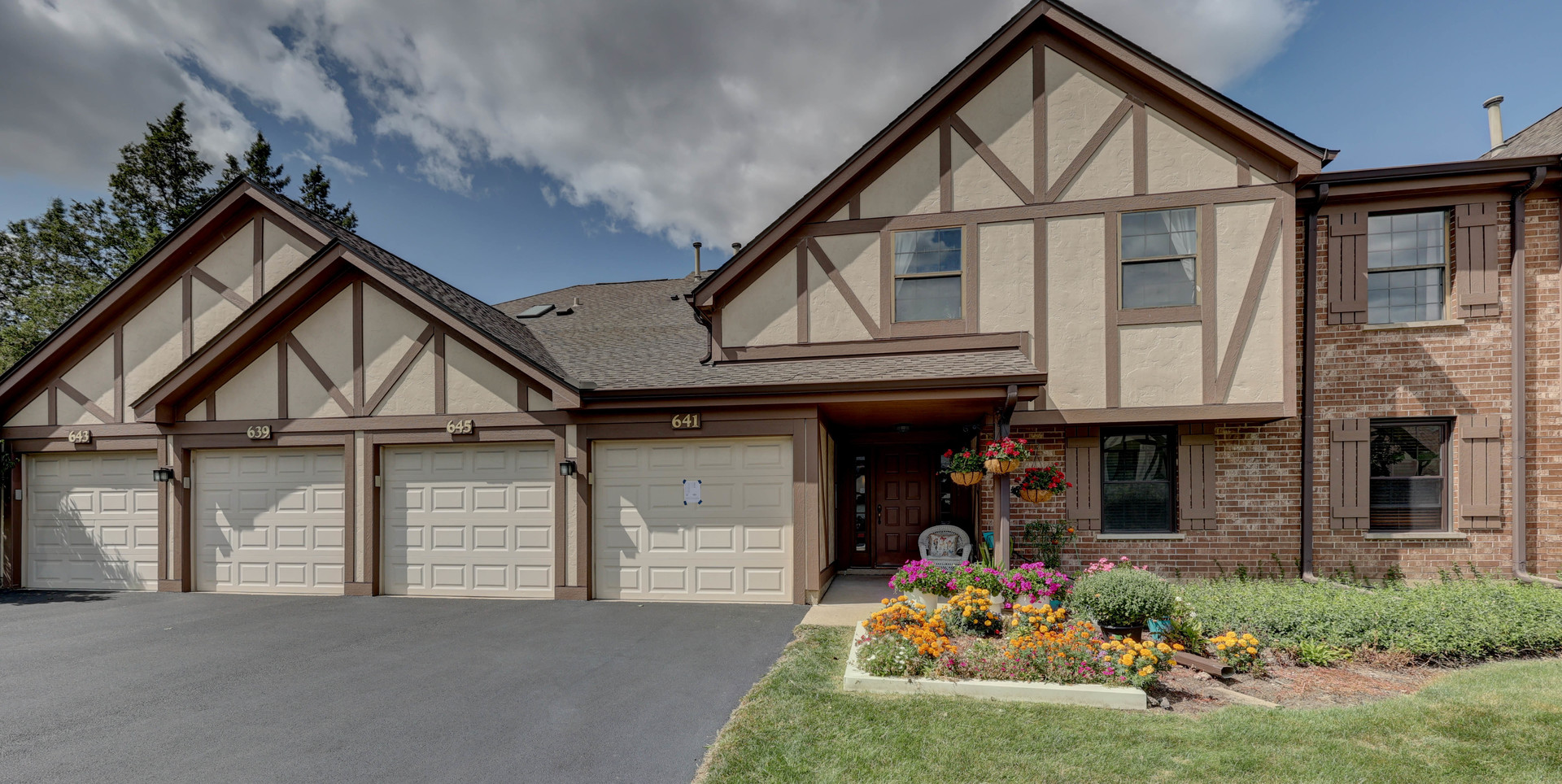 639 Elizabeth Drive #B, Wood Dale, IL 60191
