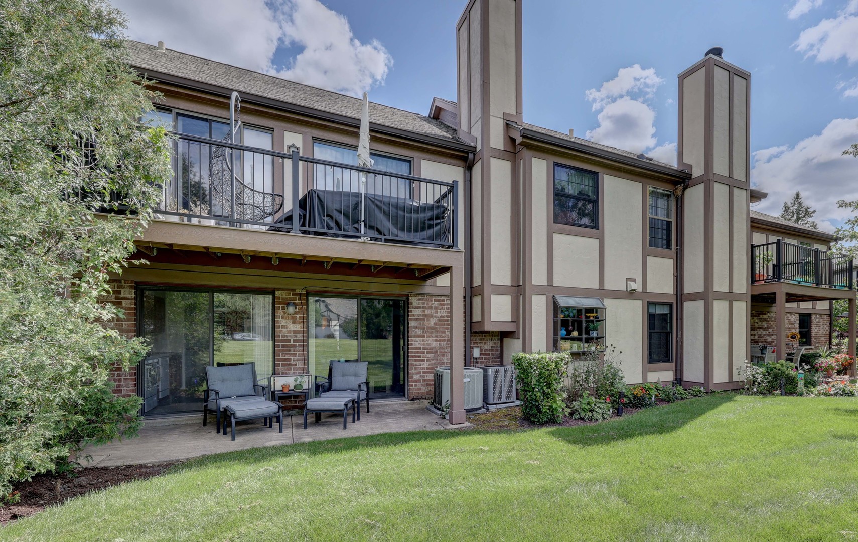 639 Elizabeth Drive #B, Wood Dale, IL 60191