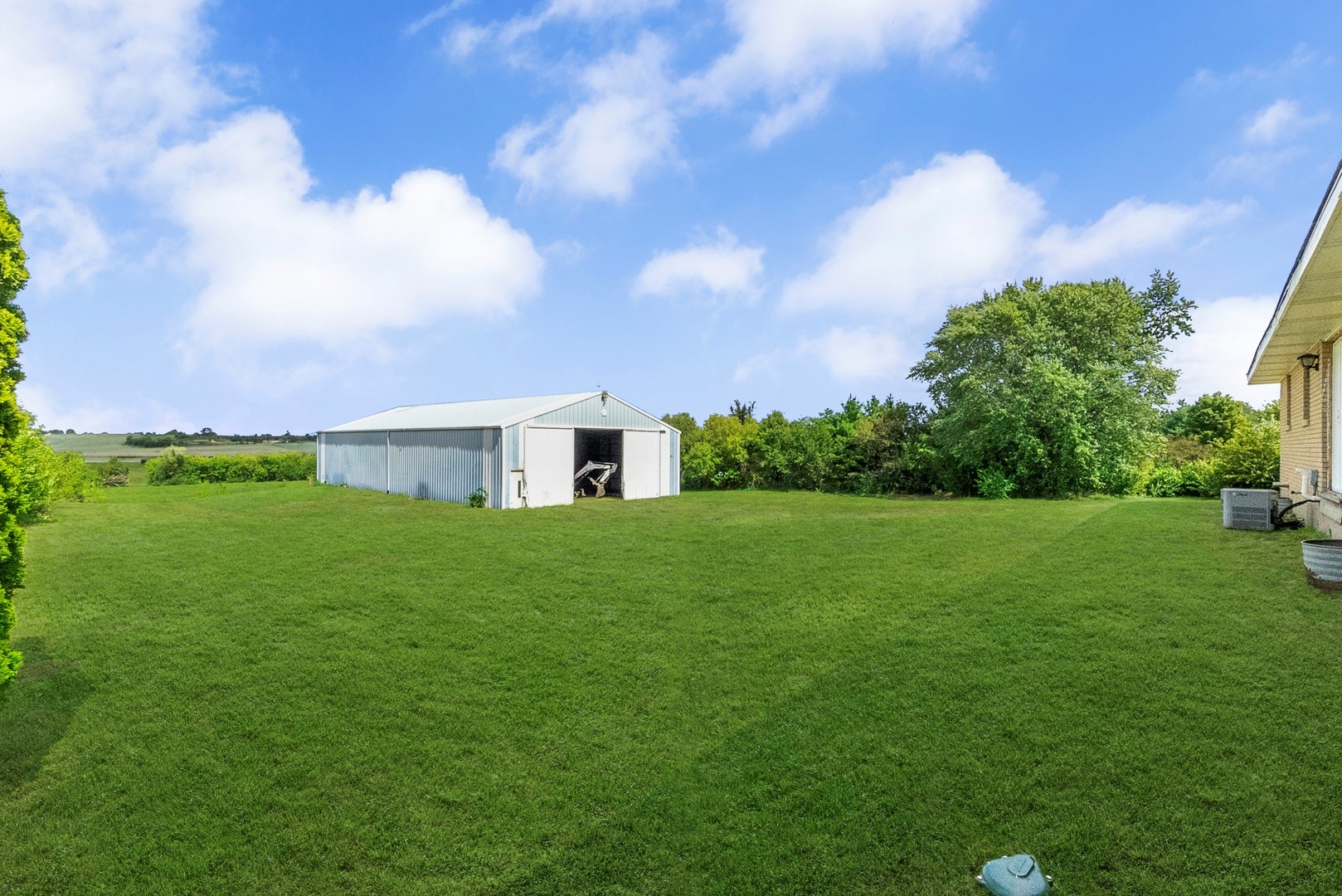 13915 Berglund Road, Winnebago, IL 61088