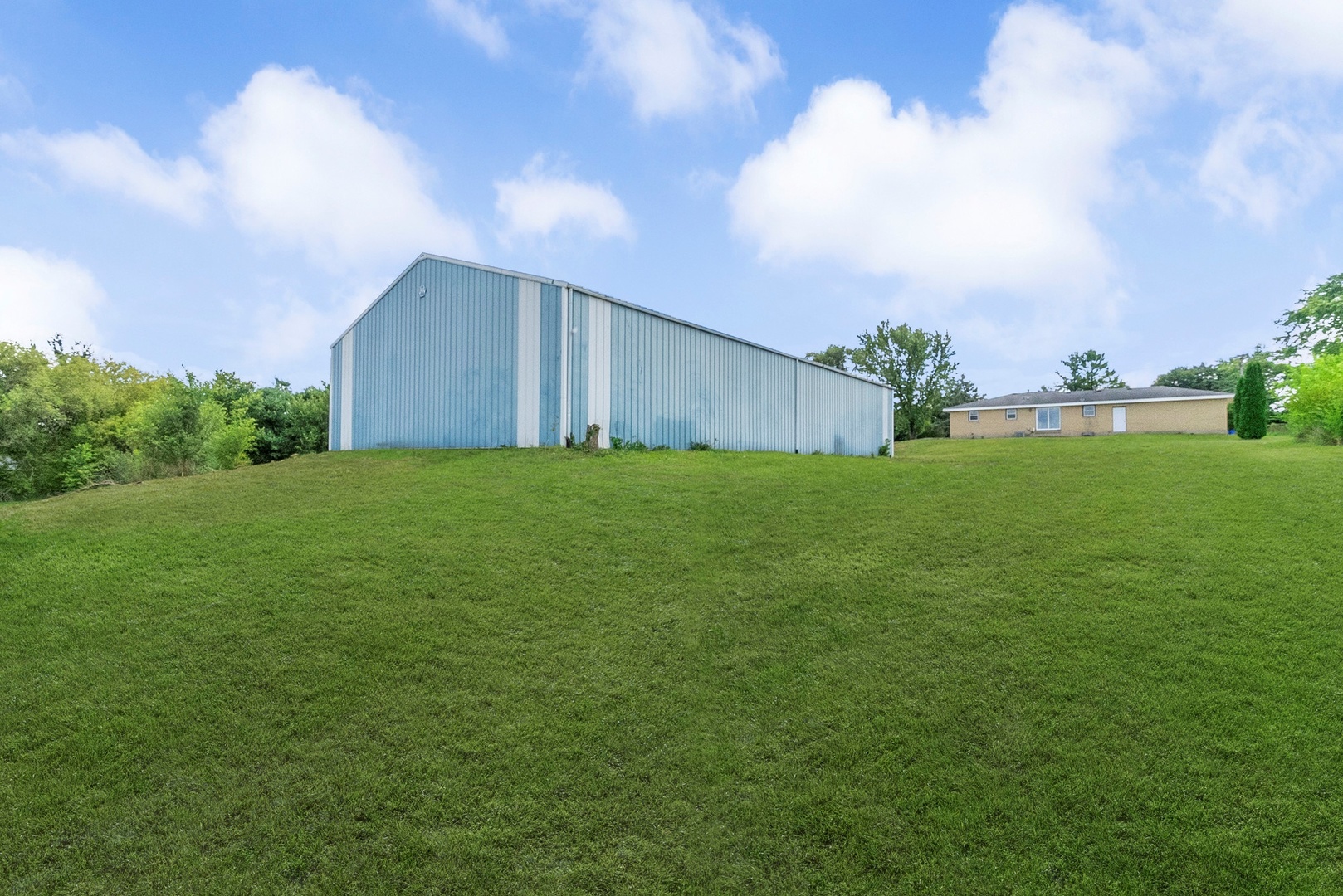 13915 Berglund Road, Winnebago, IL 61088
