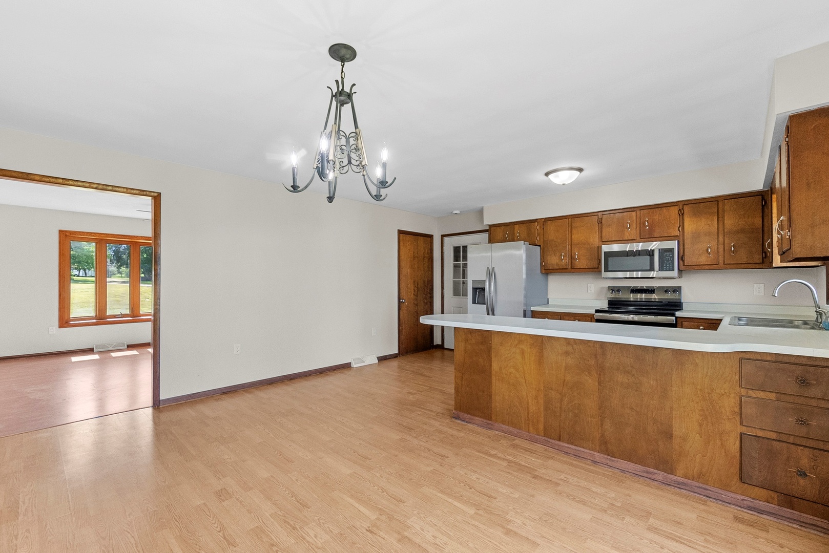 13915 Berglund Road, Winnebago, IL 61088