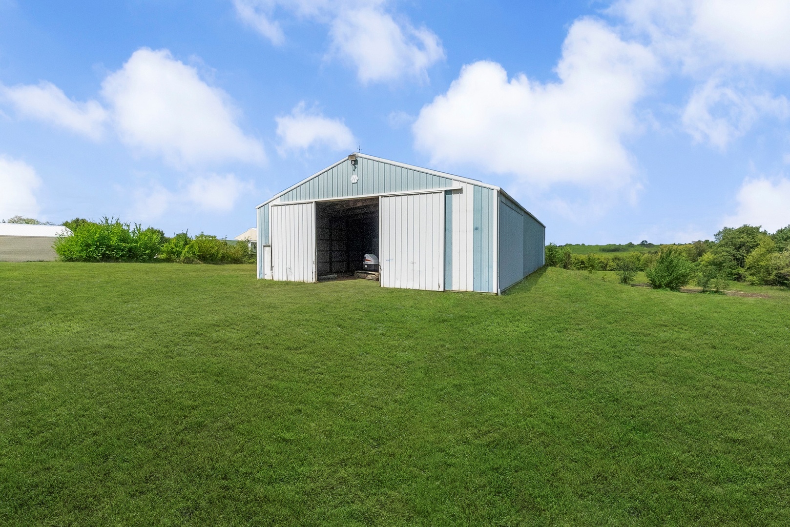 13915 Berglund Road, Winnebago, IL 61088