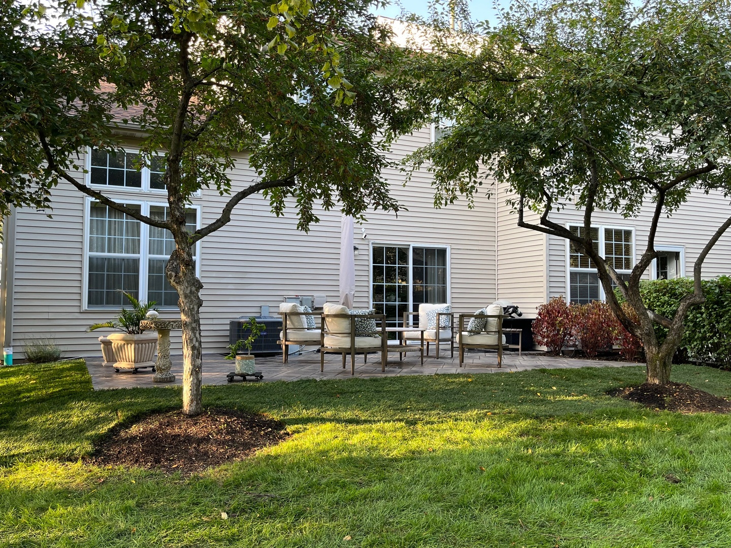 745 Dillon Court, Grayslake, IL 60030