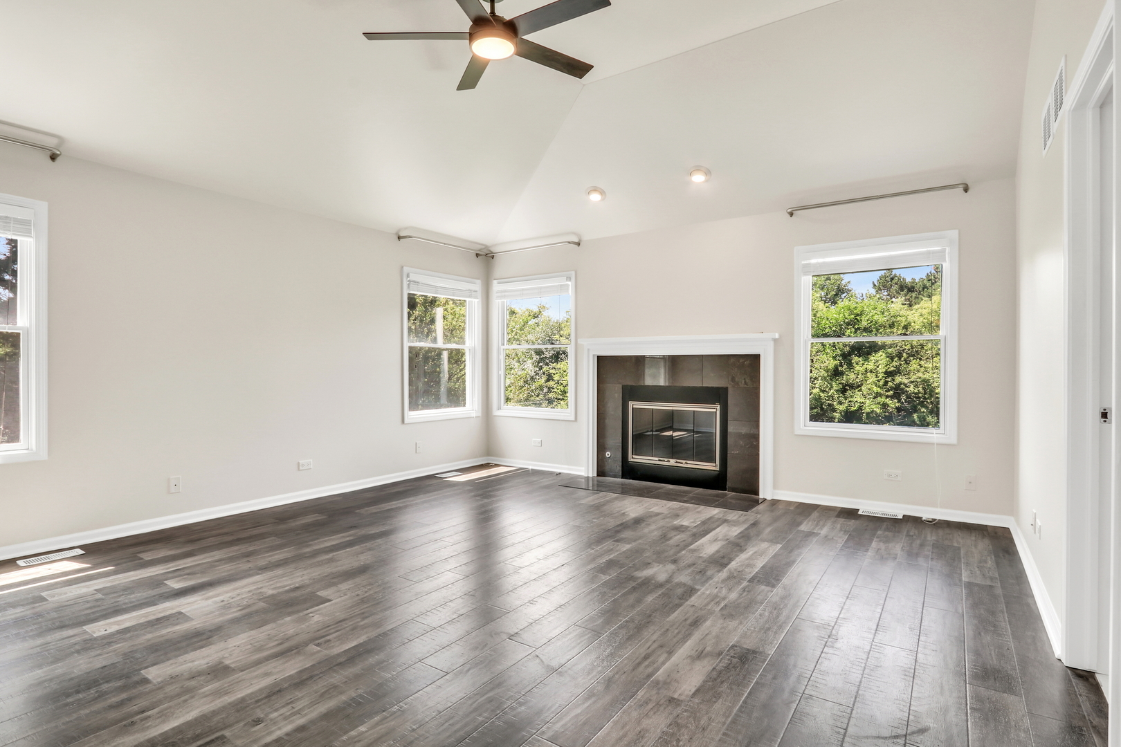 3696 Tamarack Circle, Crystal Lake, IL 60012