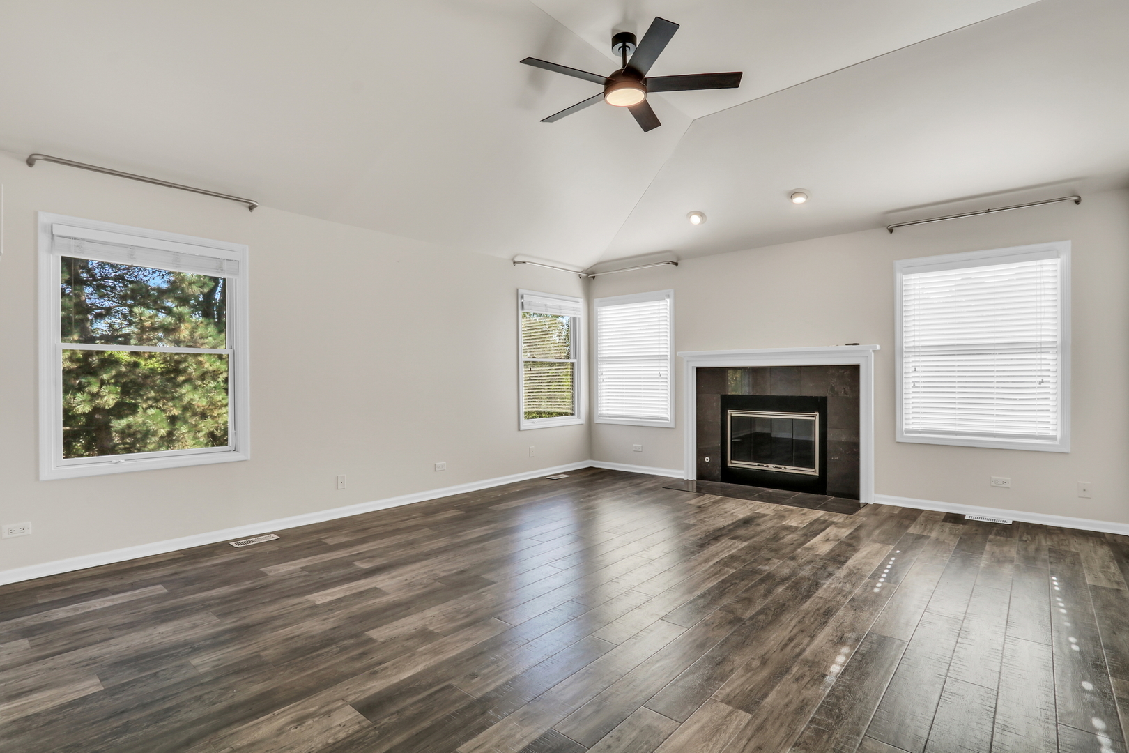 3696 Tamarack Circle, Crystal Lake, IL 60012