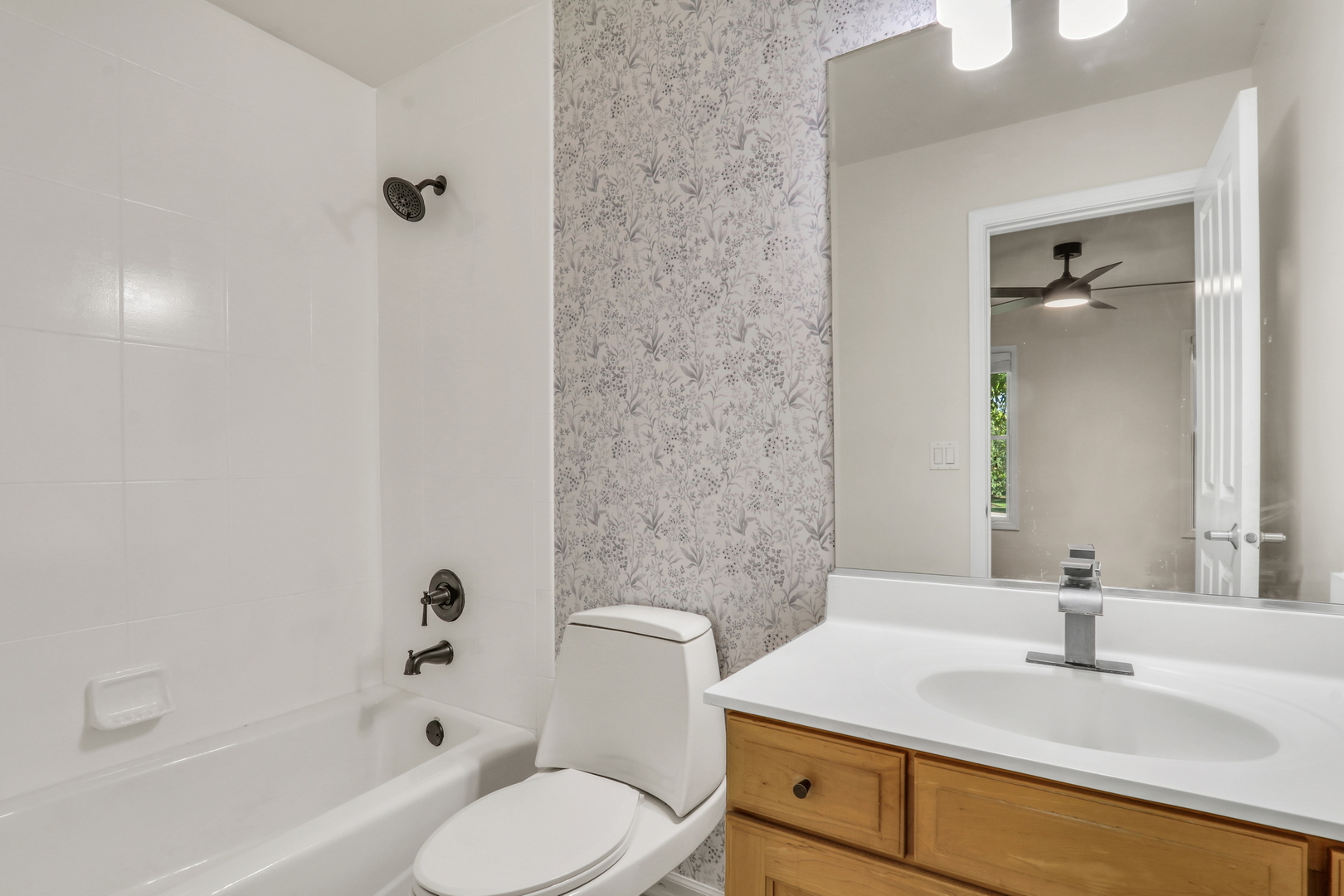 3696 Tamarack Circle, Crystal Lake, IL 60012