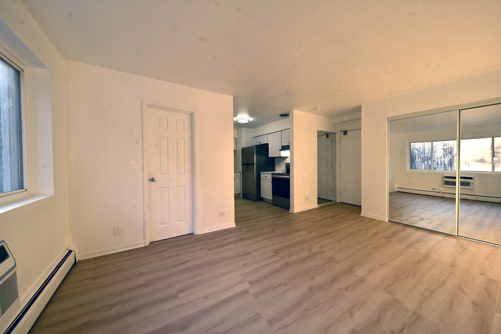 7120 N Sheridan Road #211, Chicago, IL 60626