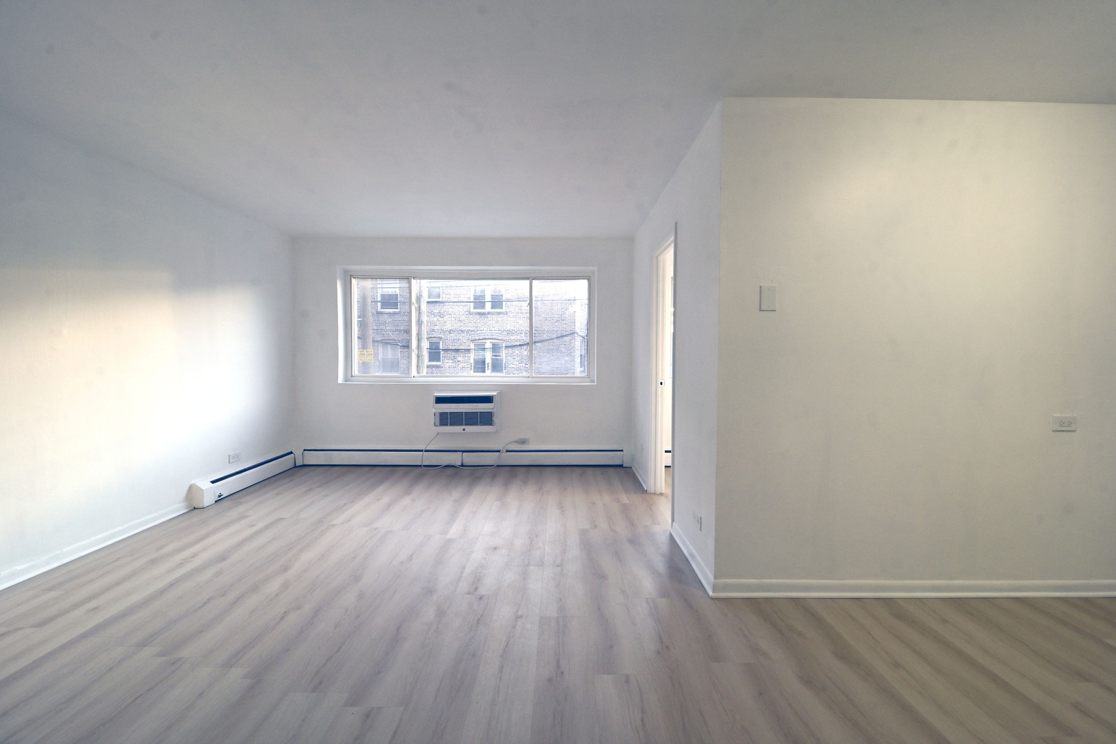 7120 N Sheridan Road #211, Chicago, IL 60626