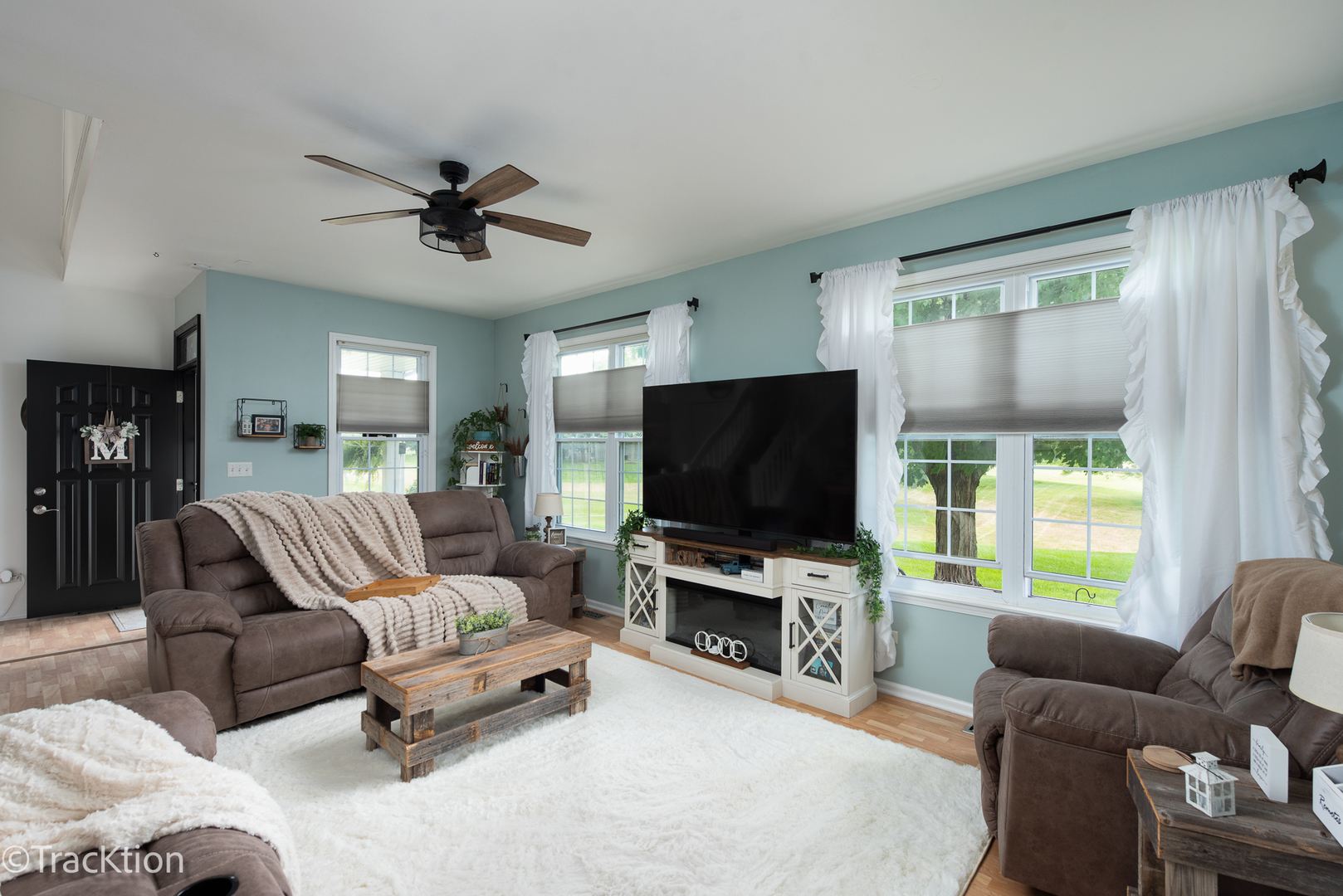 4140 Rivertowne Drive, Plainfield, IL 60586