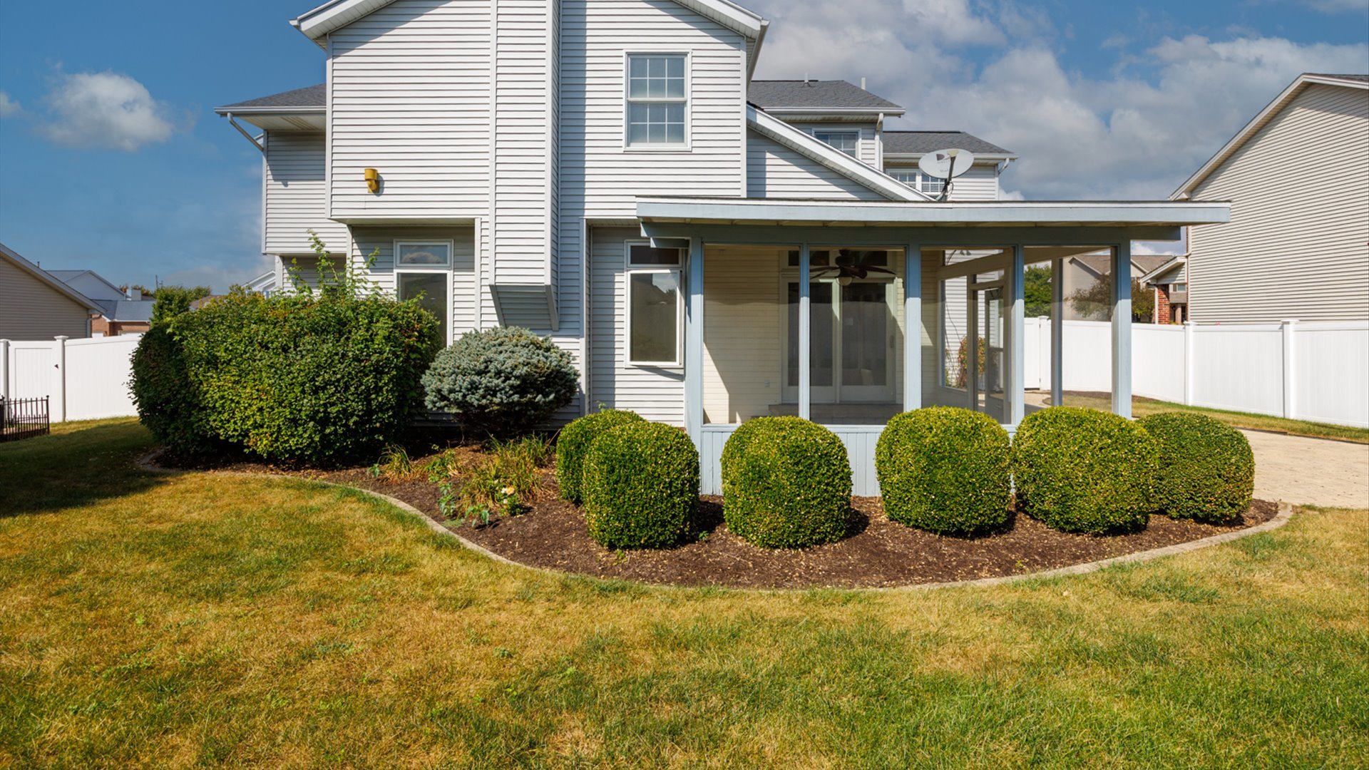 2509 Kara Crossing, Bloomington, IL 61704