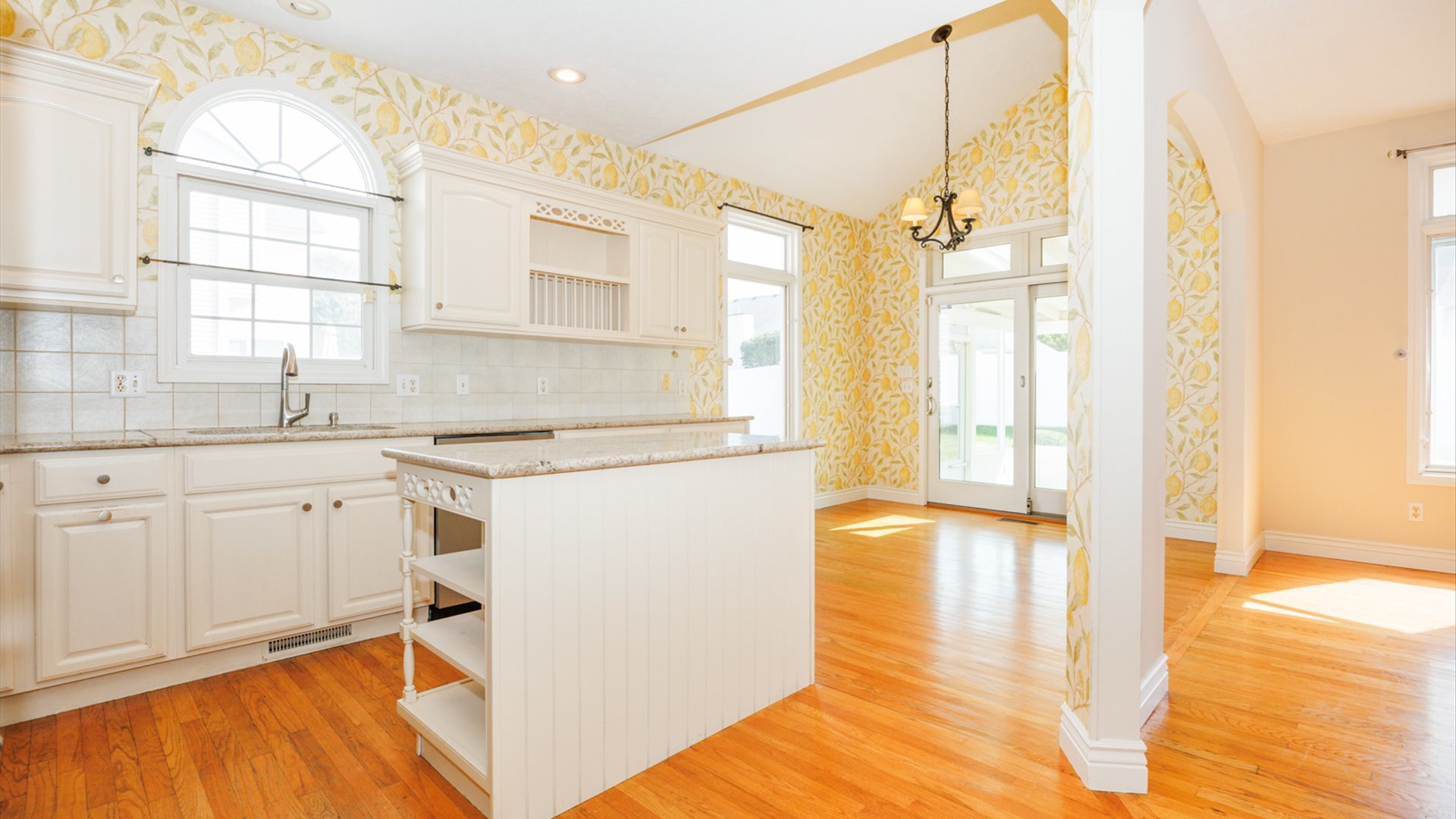 2509 Kara Crossing, Bloomington, IL 61704