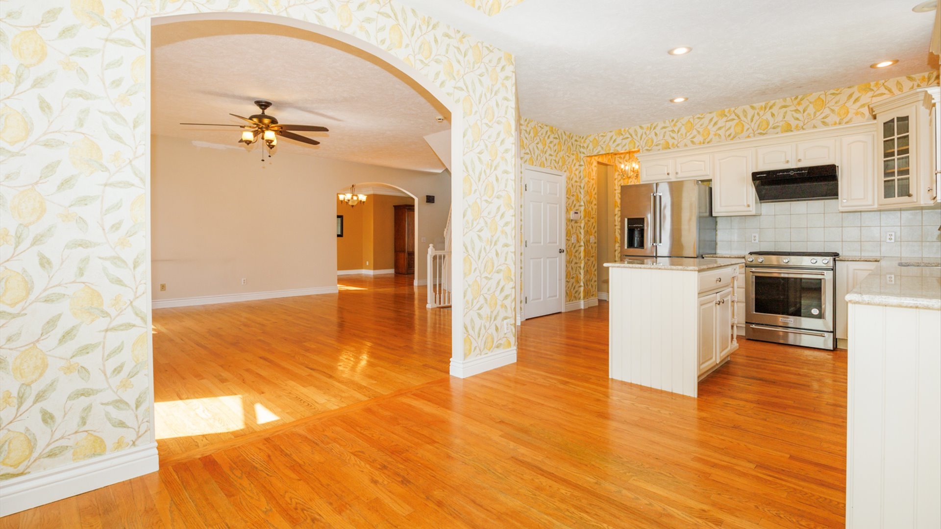 2509 Kara Crossing, Bloomington, IL 61704