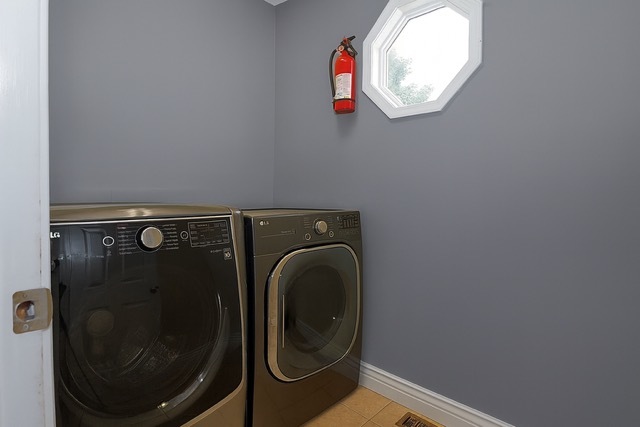 2509 Kara Crossing, Bloomington, IL 61704