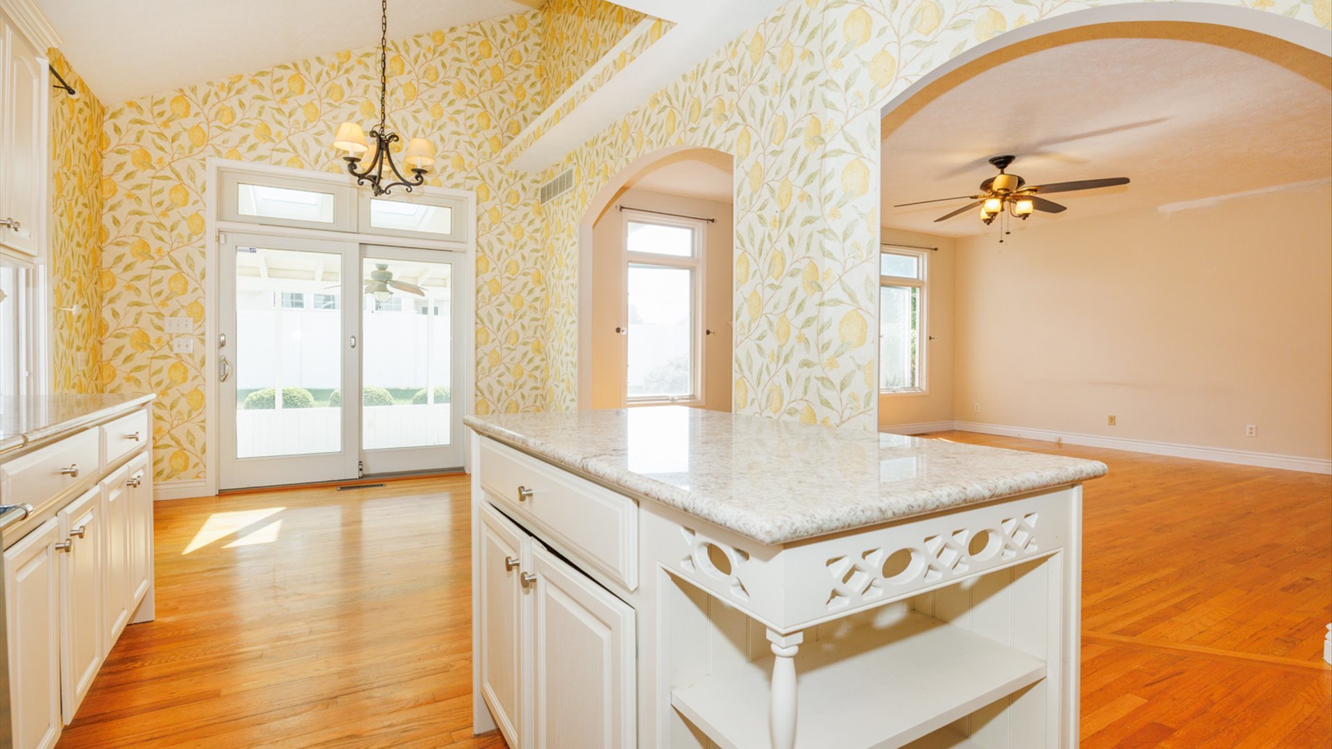 2509 Kara Crossing, Bloomington, IL 61704