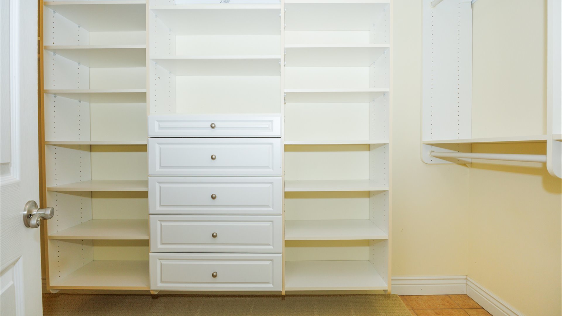 2509 Kara Crossing, Bloomington, IL 61704