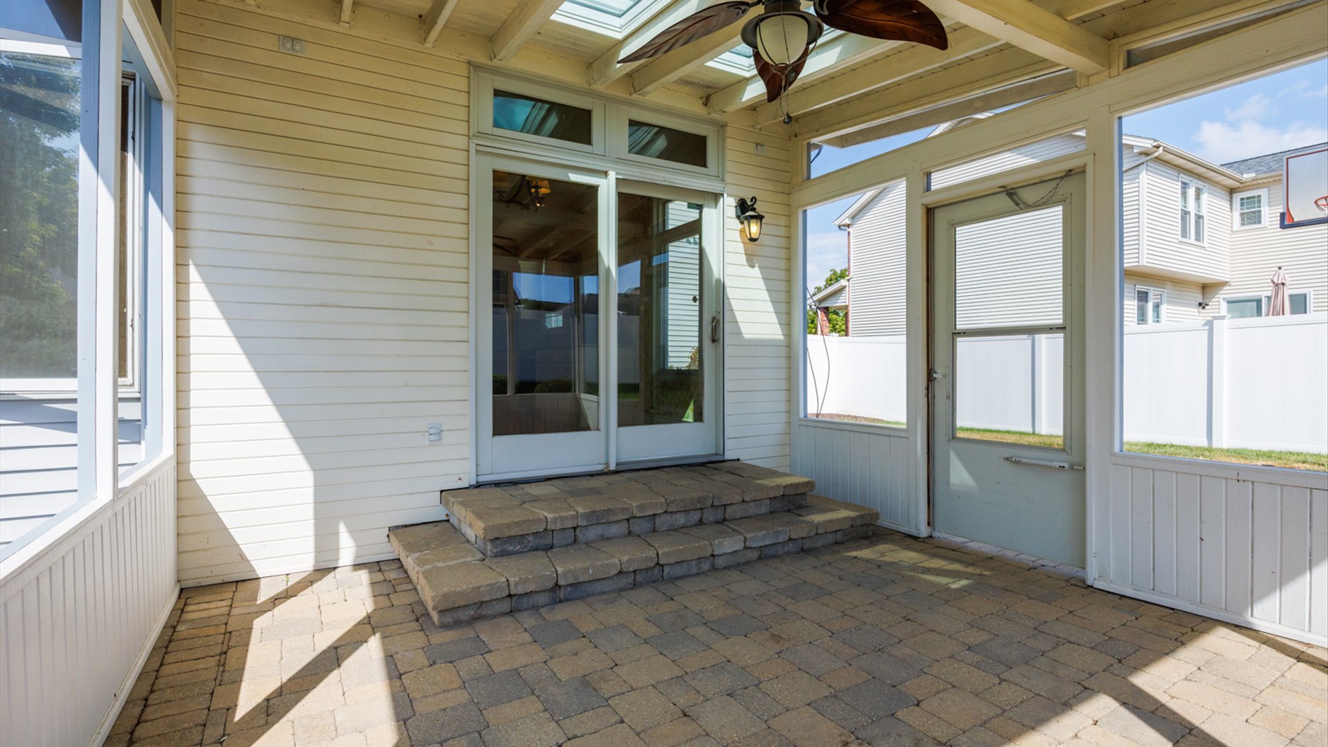 2509 Kara Crossing, Bloomington, IL 61704