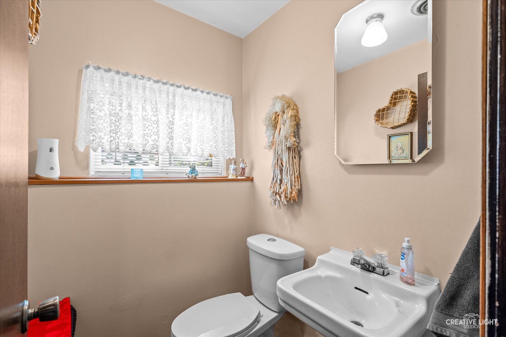 8 Clay Court, Montgomery, IL 60538