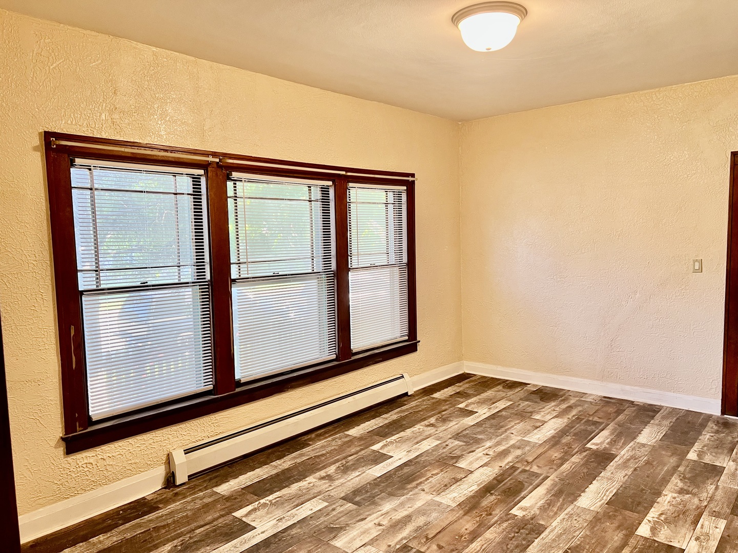 1701 Victoria Avenue, North Chicago, IL 60064