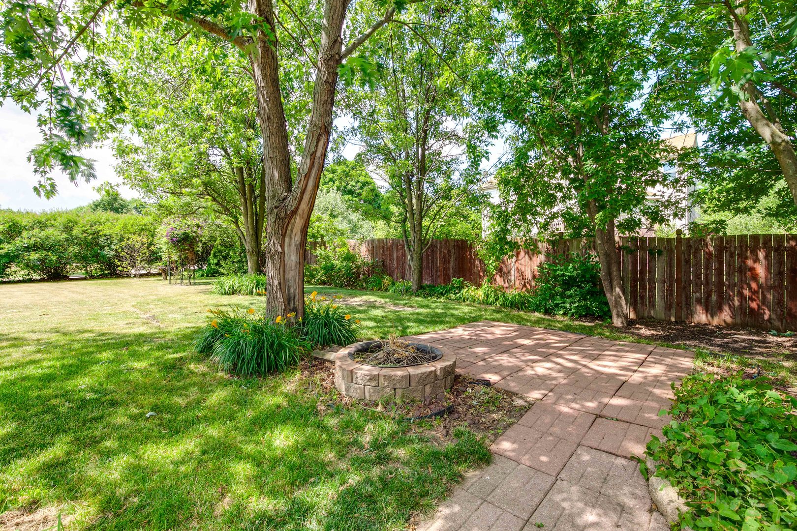 2208 SANCTUARY Court, Gurnee, IL 60031