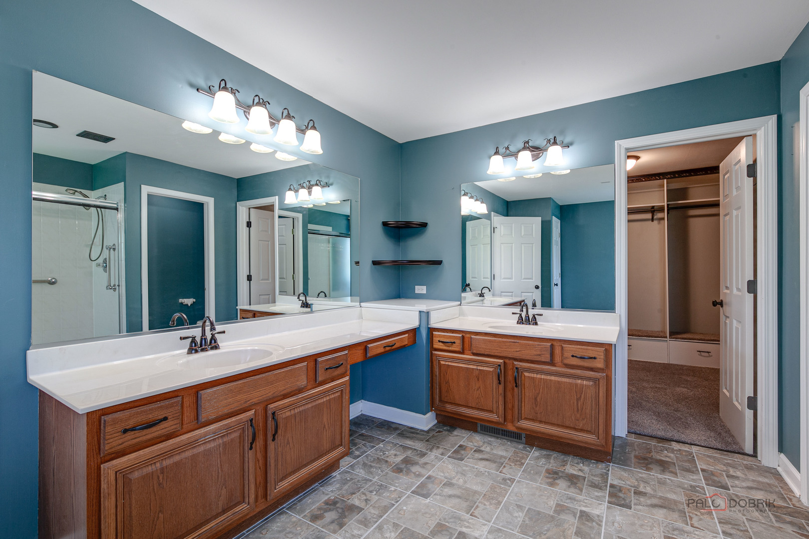 2208 SANCTUARY Court, Gurnee, IL 60031
