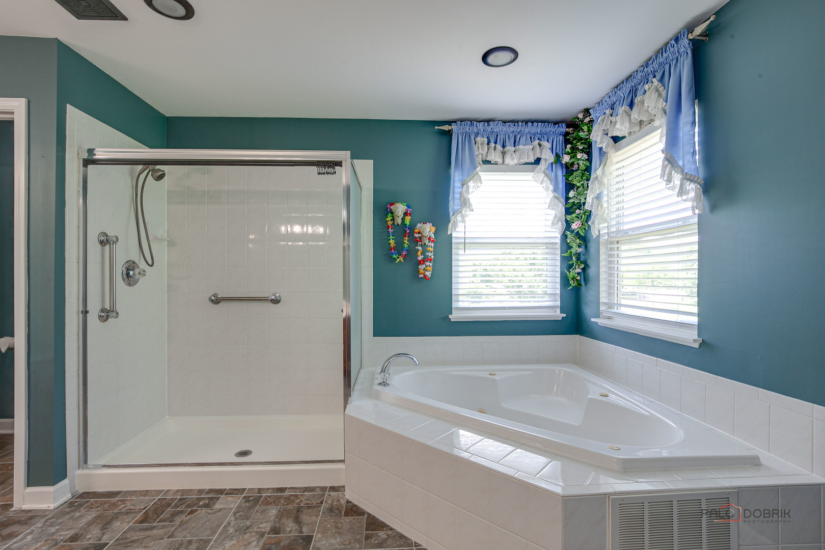 2208 SANCTUARY Court, Gurnee, IL 60031