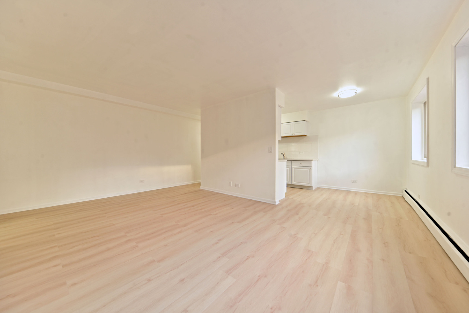 7120 N Sheridan Road #213, Chicago, IL 60626