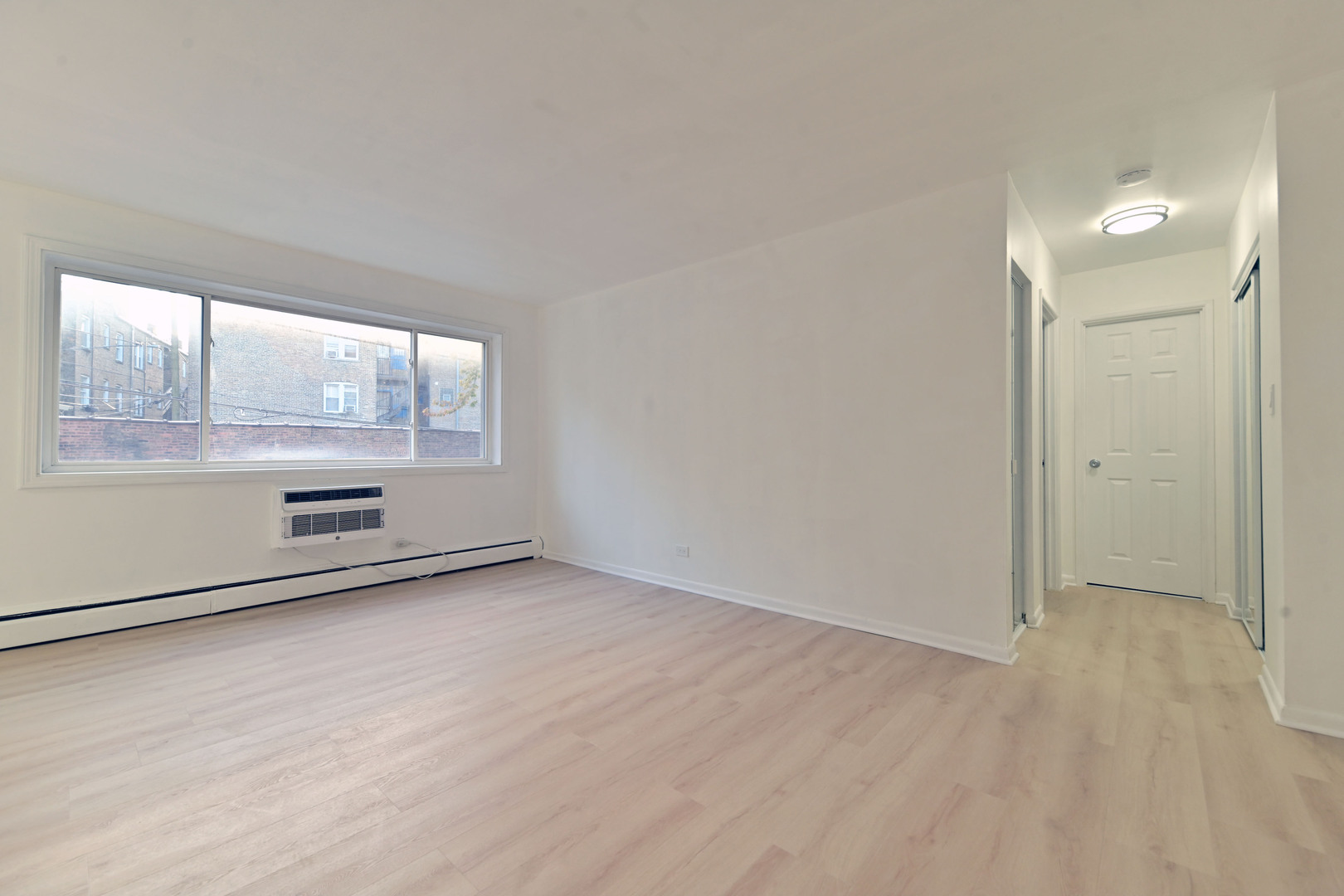 7120 N Sheridan Road #213, Chicago, IL 60626