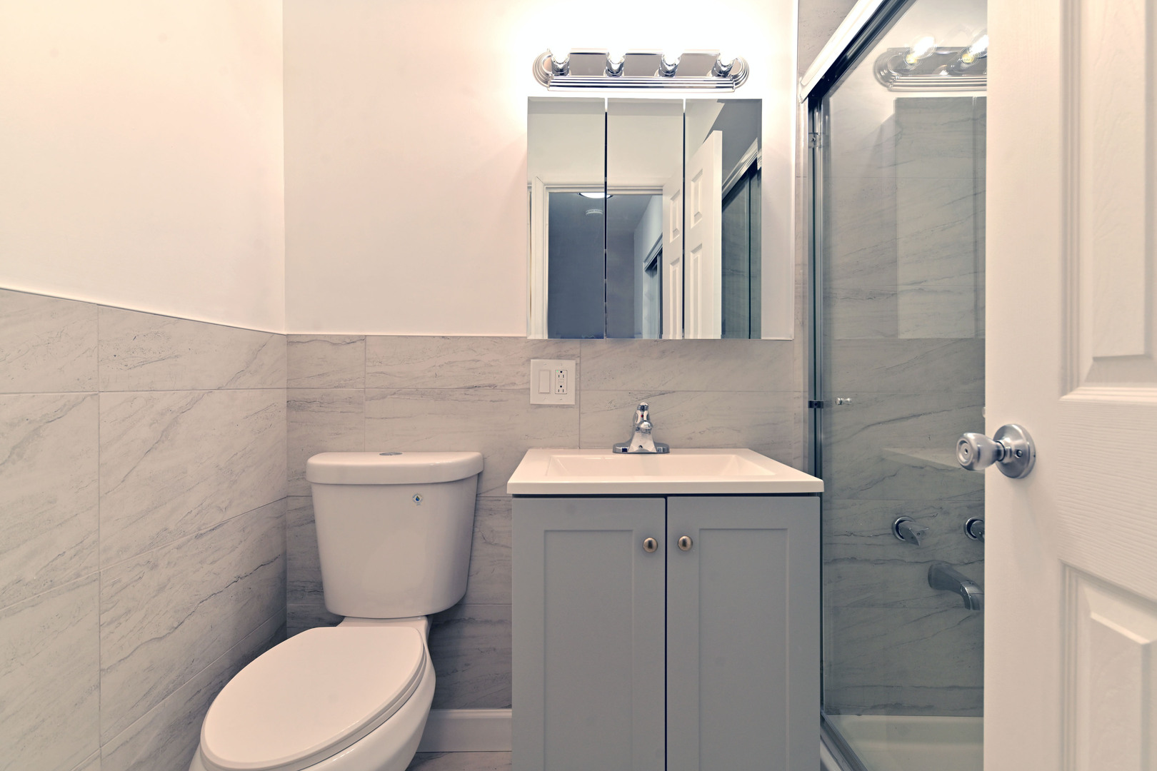 7120 N Sheridan Road #213, Chicago, IL 60626