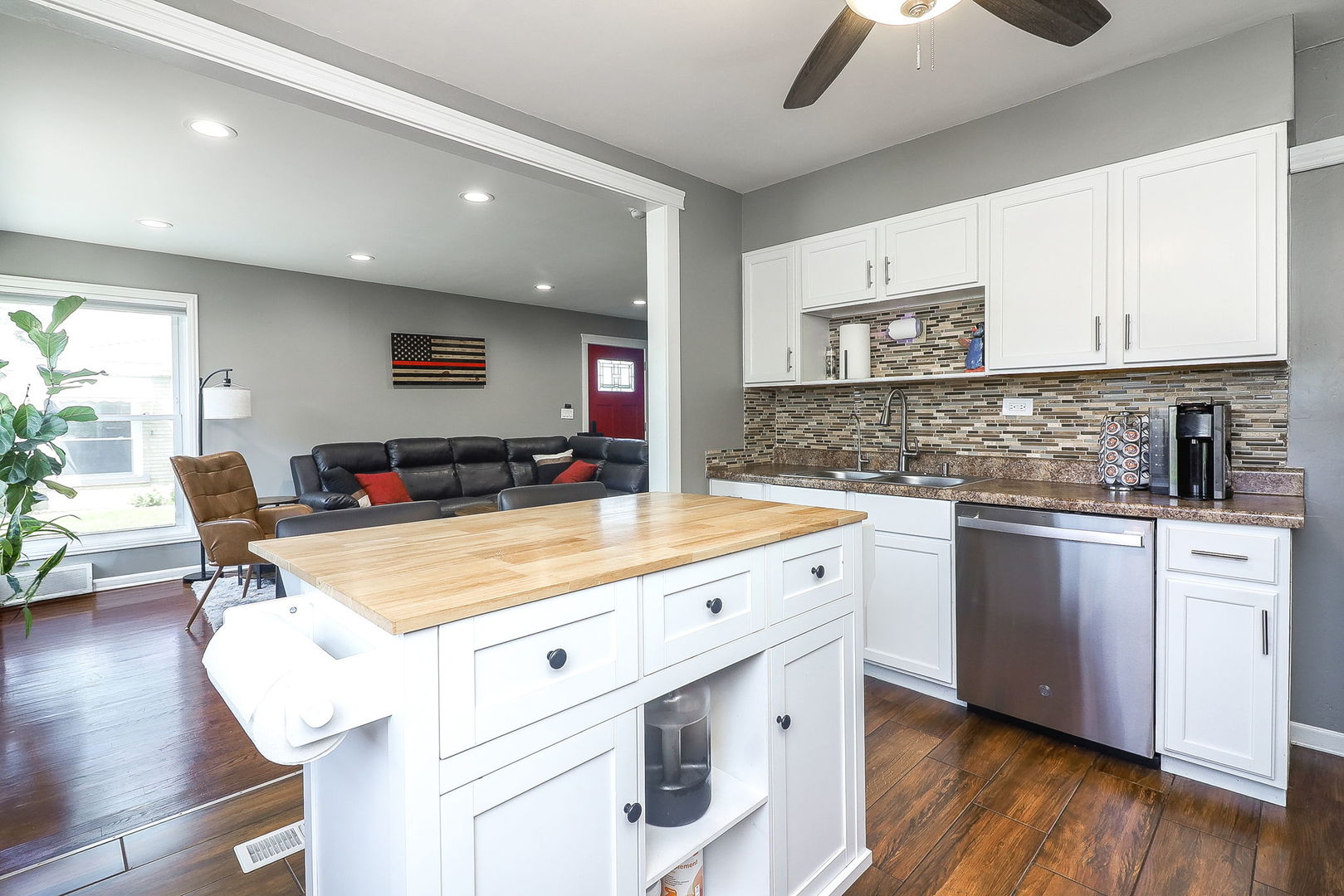 417 Hyde Park Avenue, Hillside, IL 60162