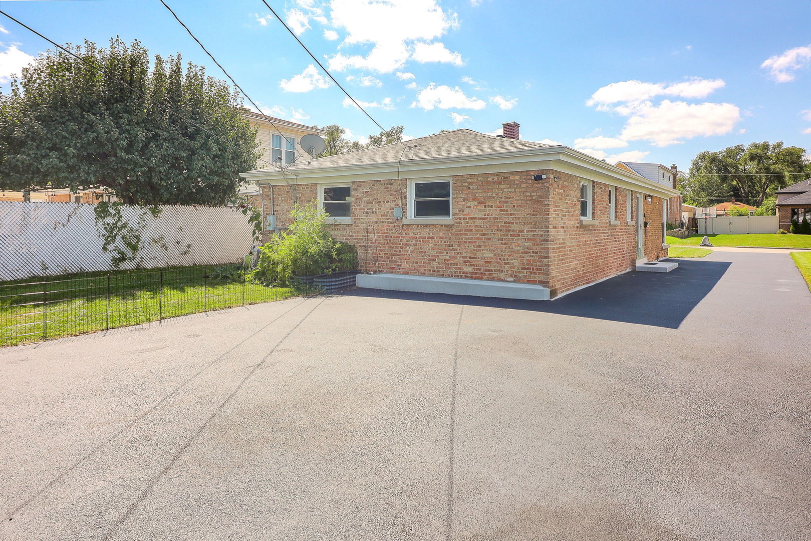 417 Hyde Park Avenue, Hillside, IL 60162
