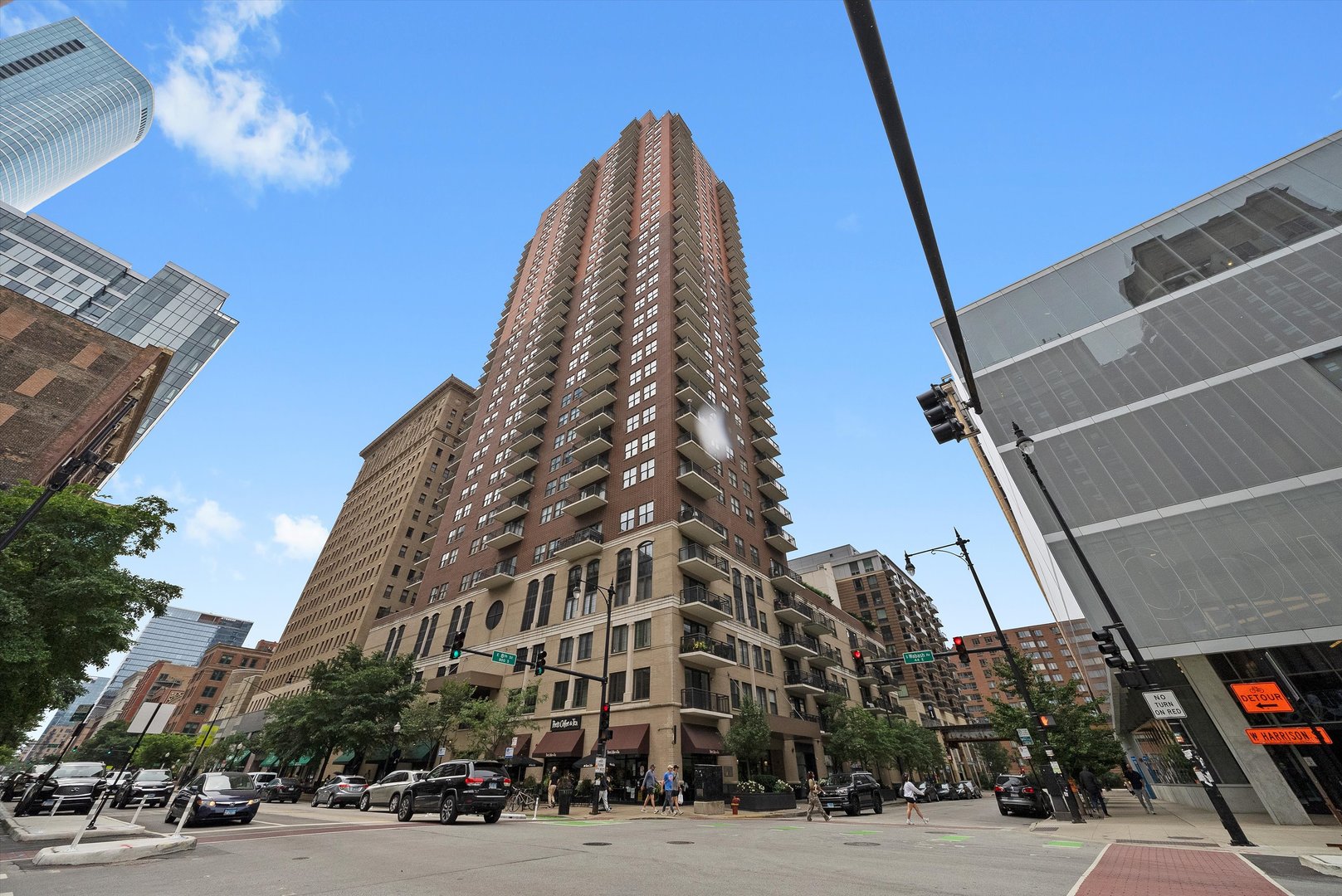 41 E 8th Street #1201, Chicago, IL 60605