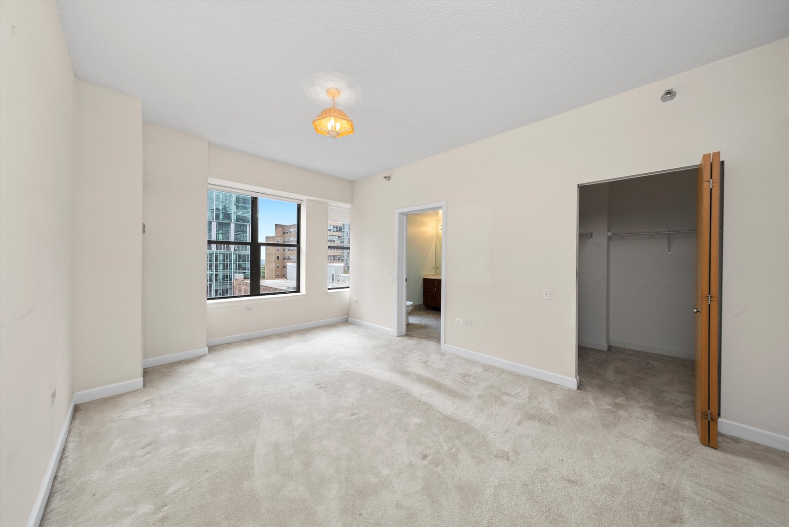 41 E 8th Street #1201, Chicago, IL 60605