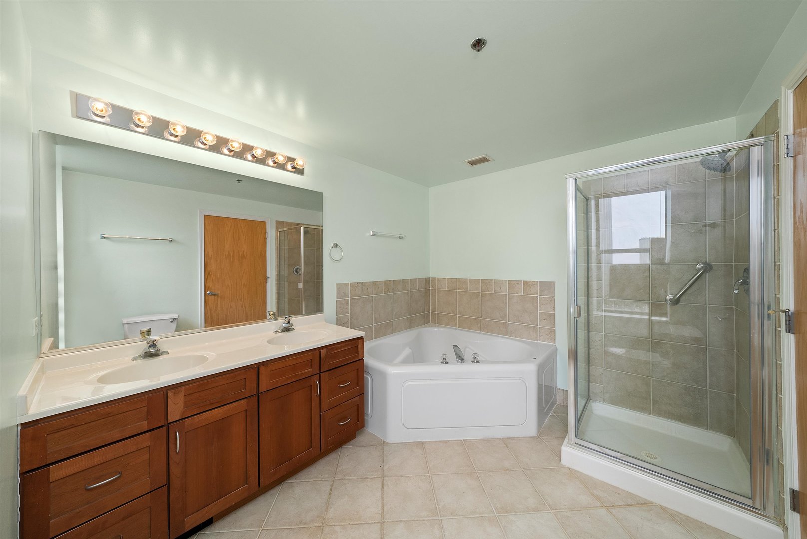41 E 8th Street #1201, Chicago, IL 60605