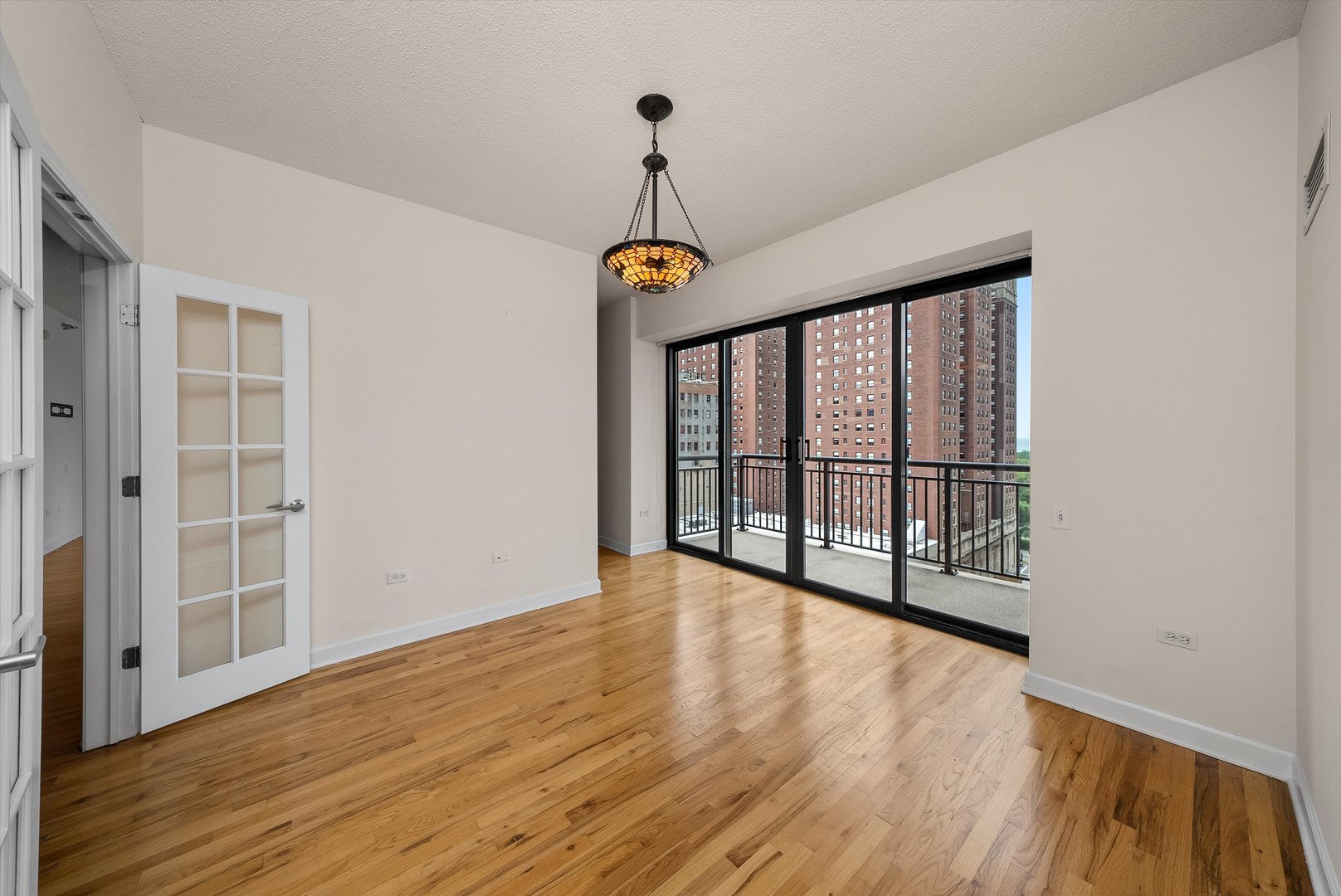 41 E 8th Street #1201, Chicago, IL 60605