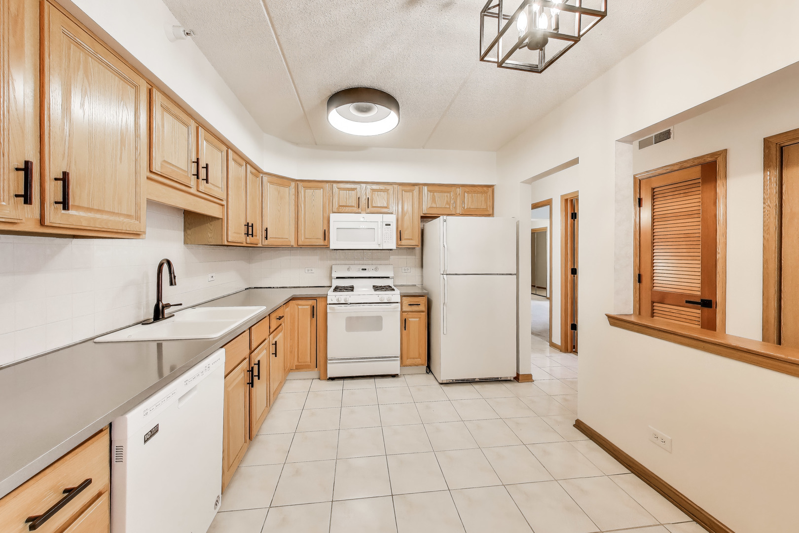 400 S Northwest Highway #312, Park Ridge, IL 60068