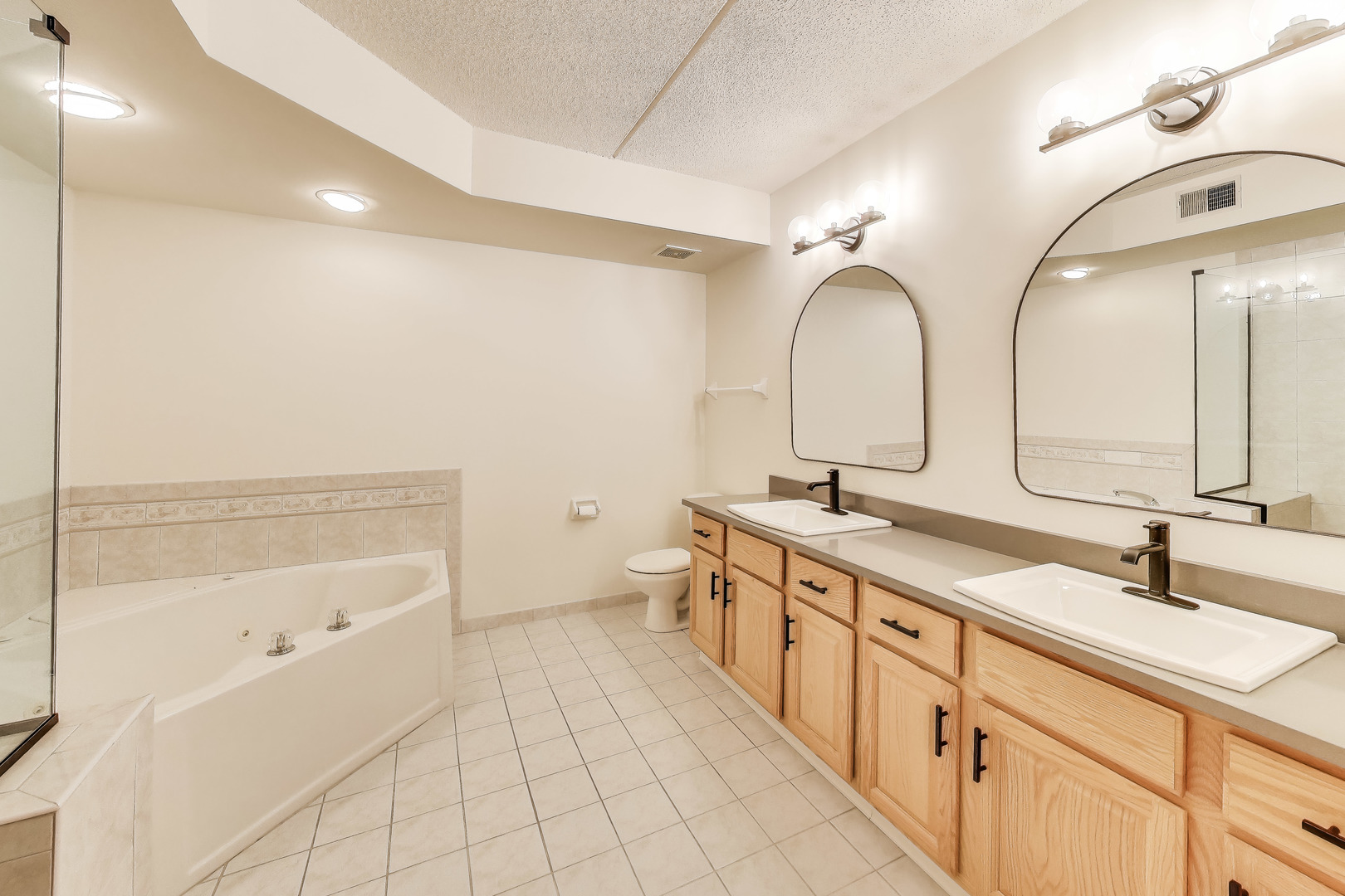 400 S Northwest Highway #312, Park Ridge, IL 60068