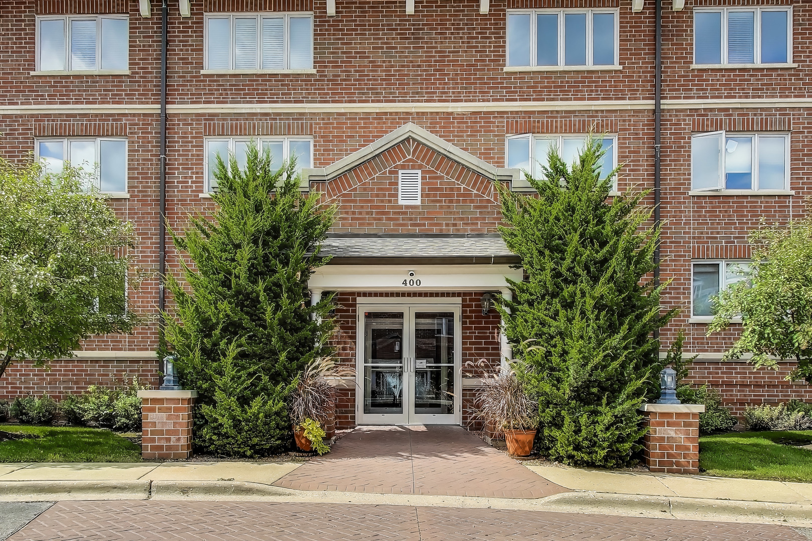 400 S Northwest Highway #312, Park Ridge, IL 60068